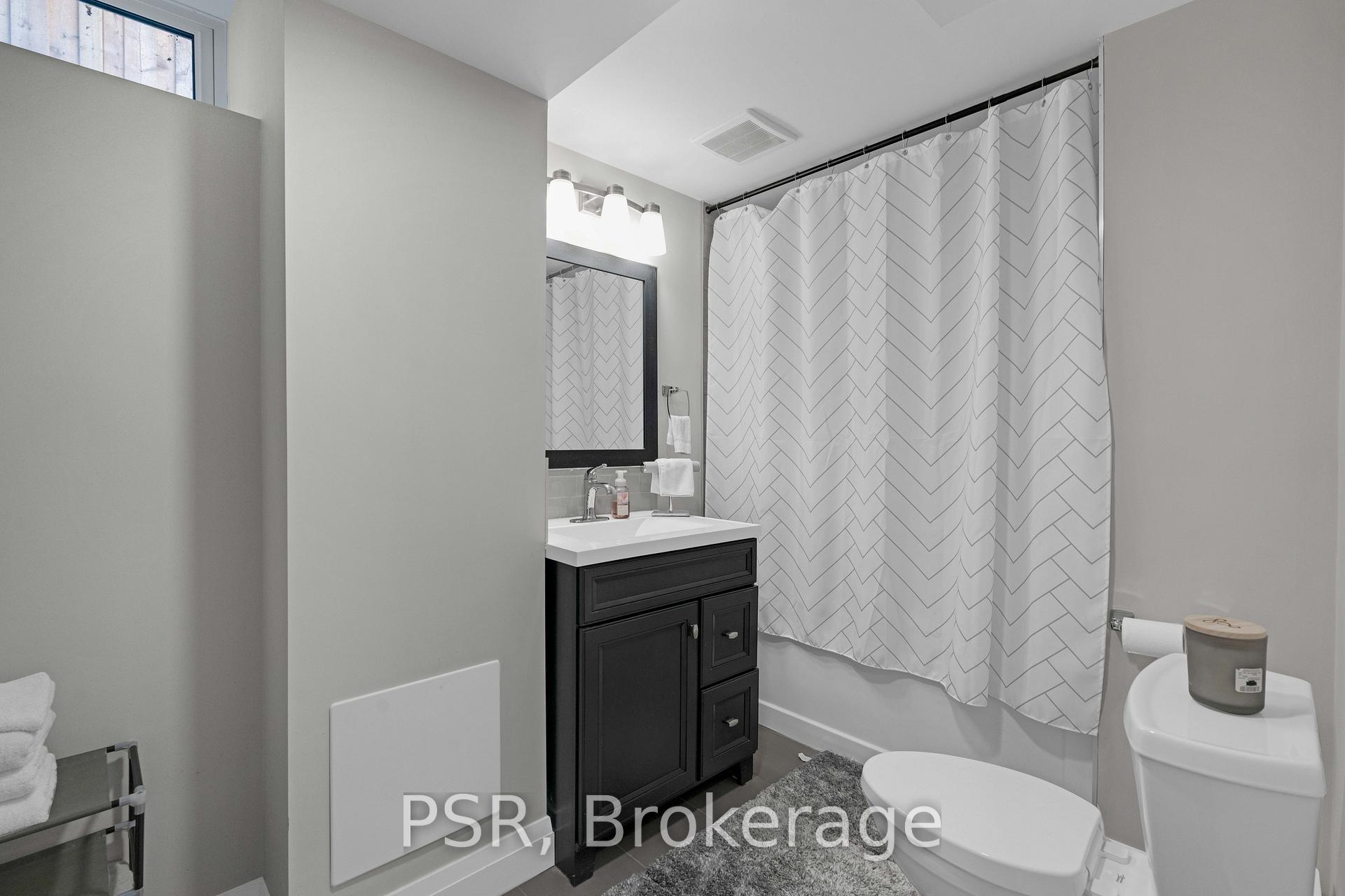 Photo 14 of 15 Wenderly Drive, Aurora, Aurora Village — HOMEH
