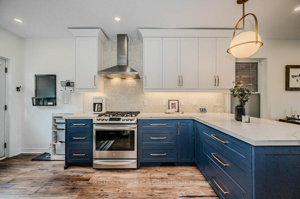 Photo 8 of 450 Herkimer Street, Hamilton, Kirkendall — HOMEH