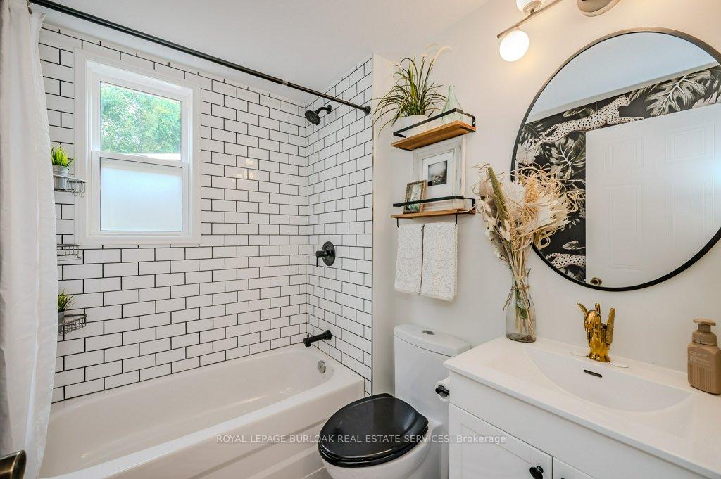 Photo 12 of 450 Herkimer Street, Hamilton, Kirkendall — HOMEH