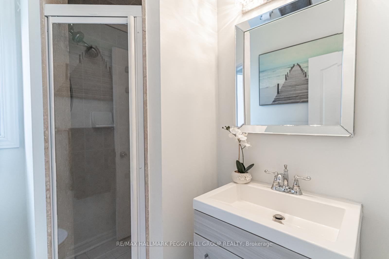 Photo 8 of 65 Oriole Crescent, Wasaga Beach — HOMEH
