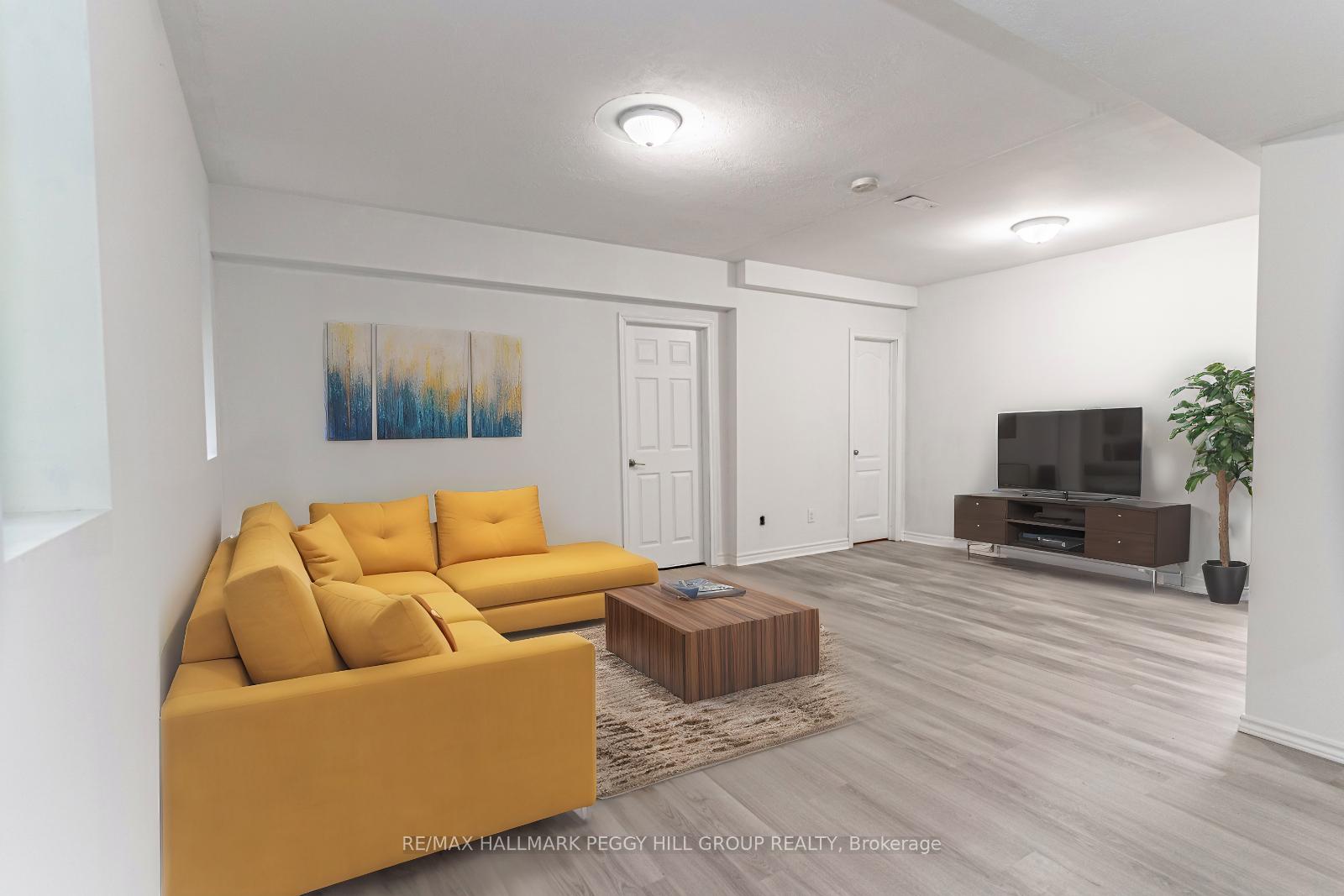 Photo 9 of 65 Oriole Crescent, Wasaga Beach — HOMEH