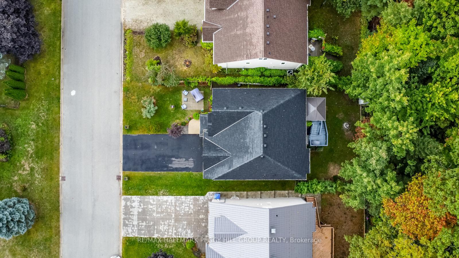Photo 28 of 65 Oriole Crescent, Wasaga Beach — HOMEH