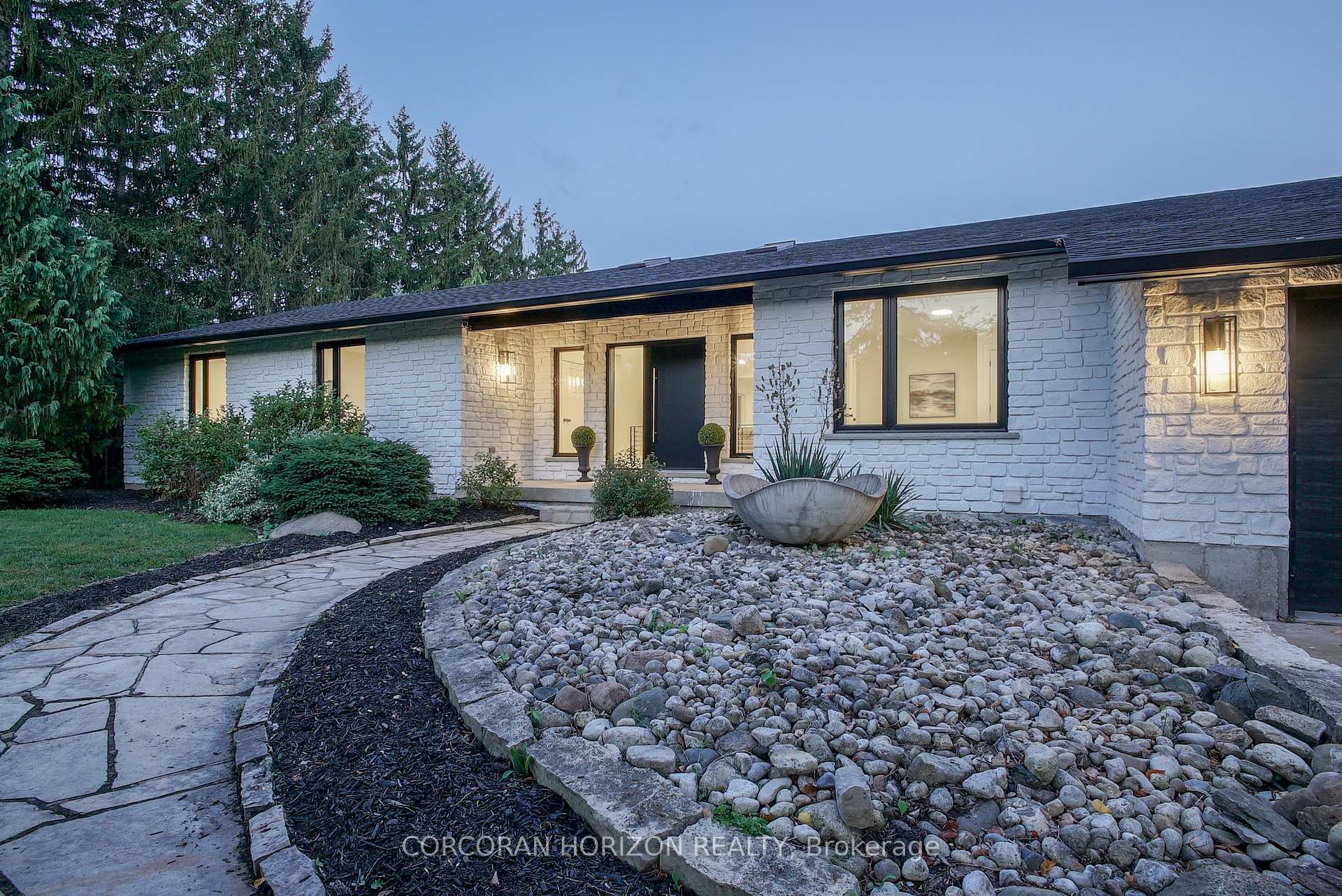 Photo 34 of 104 Grandview Drive, Waterloo — HOMEH