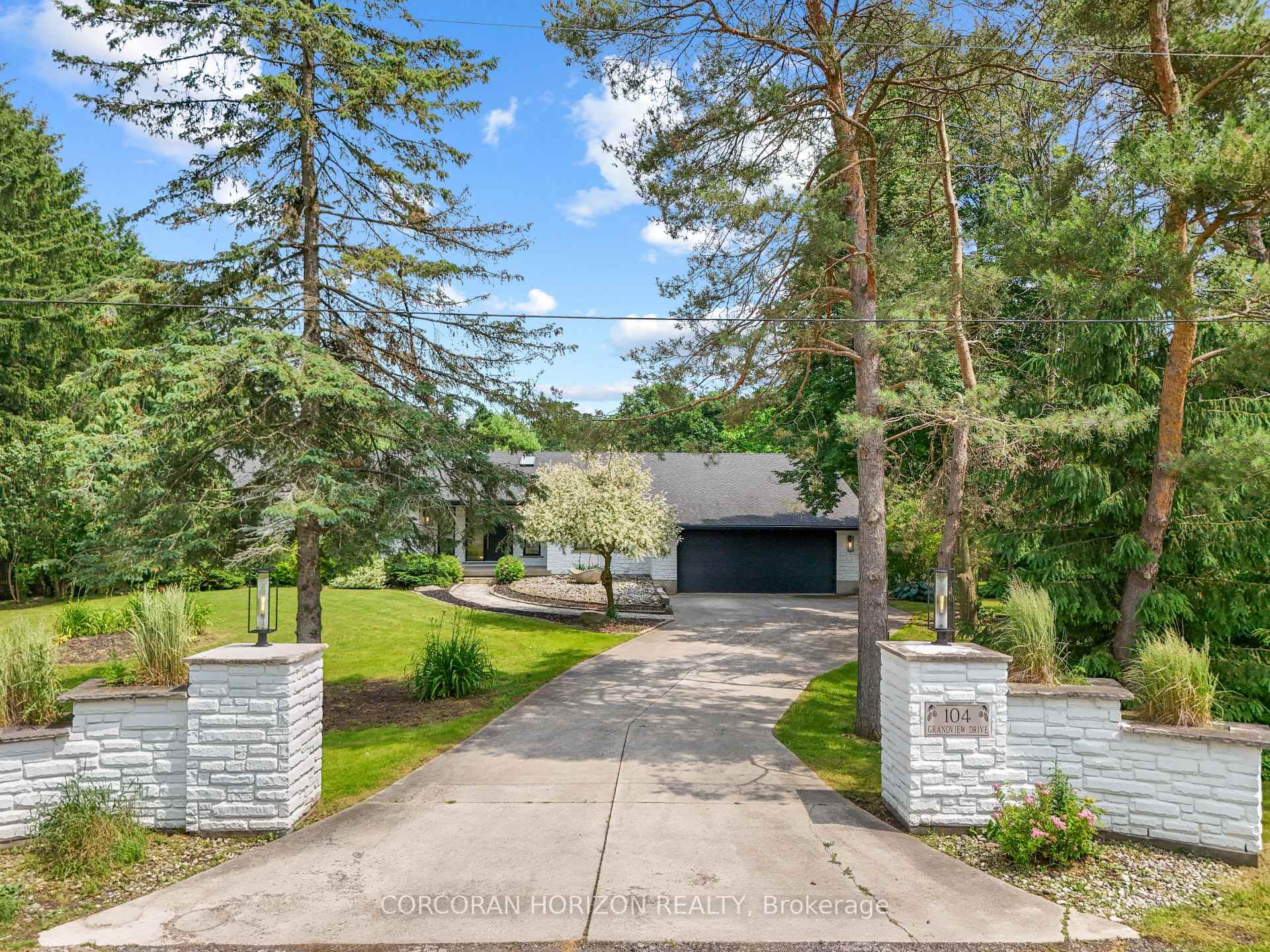 Photo 7 of 104 Grandview Drive, Waterloo — HOMEH