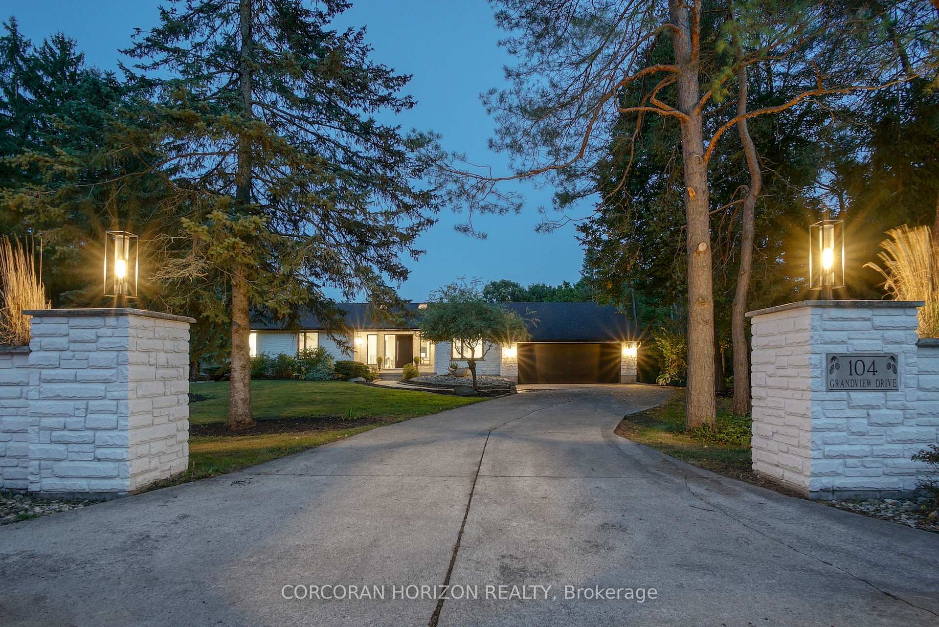 Photo 4 of 104 Grandview Drive, Waterloo — HOMEH
