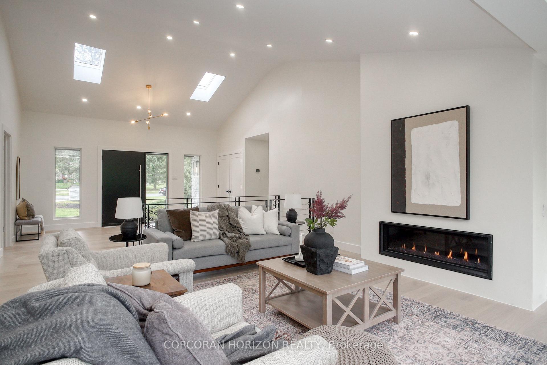 Photo 5 of 104 Grandview Drive, Waterloo — HOMEH