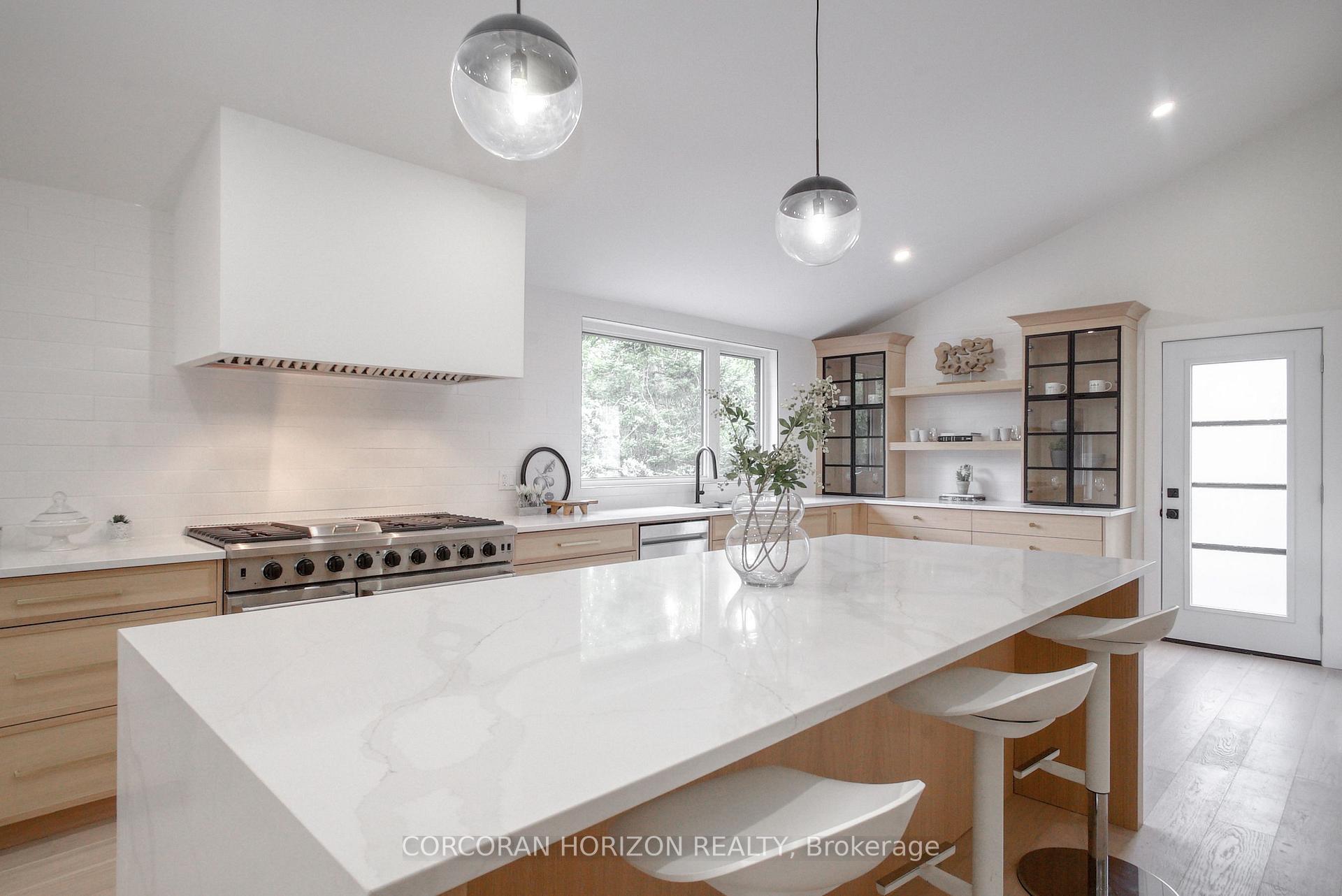 Photo 32 of 104 Grandview Drive, Waterloo — HOMEH
