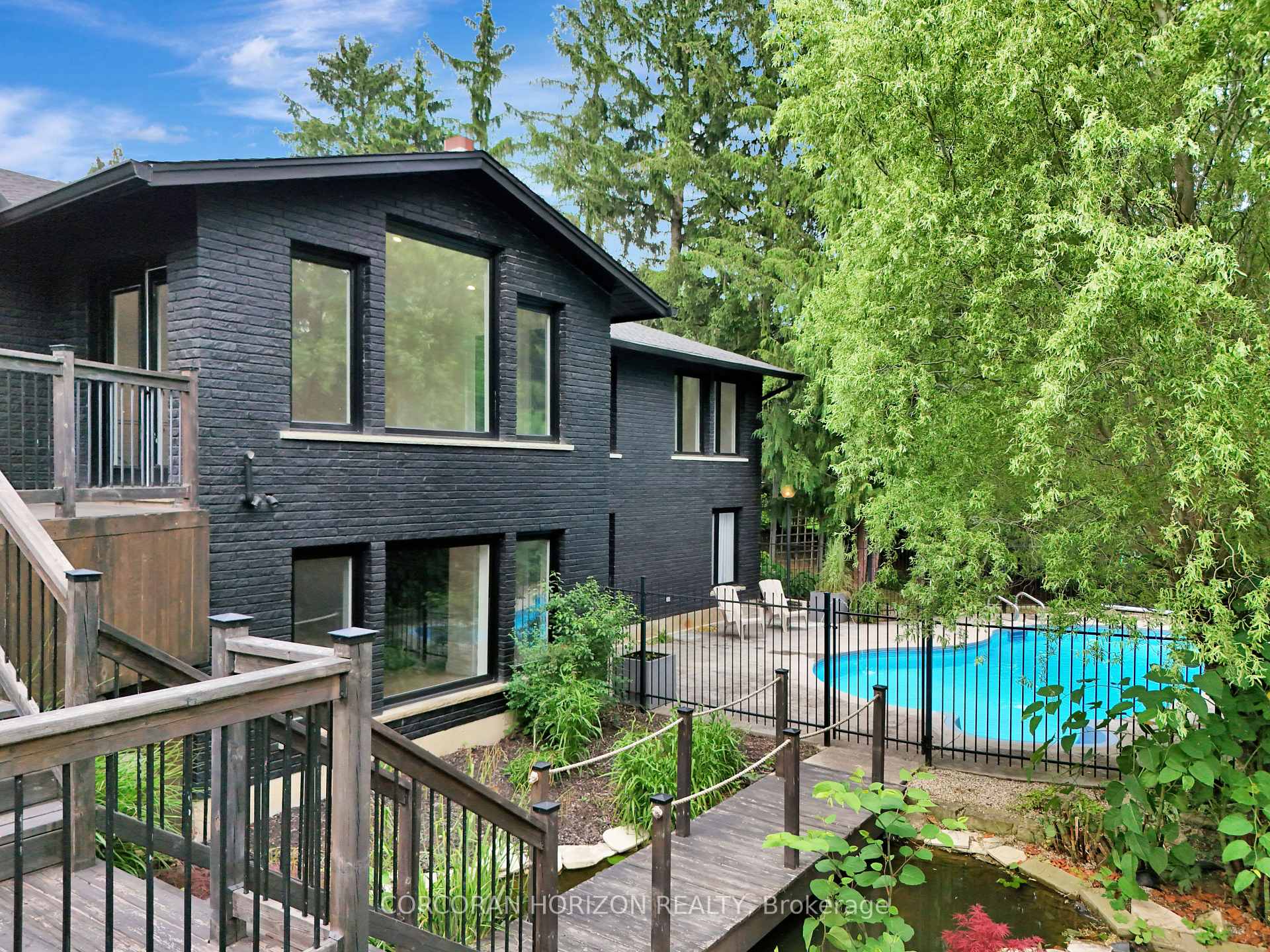 Photo 35 of 104 Grandview Drive, Waterloo — HOMEH