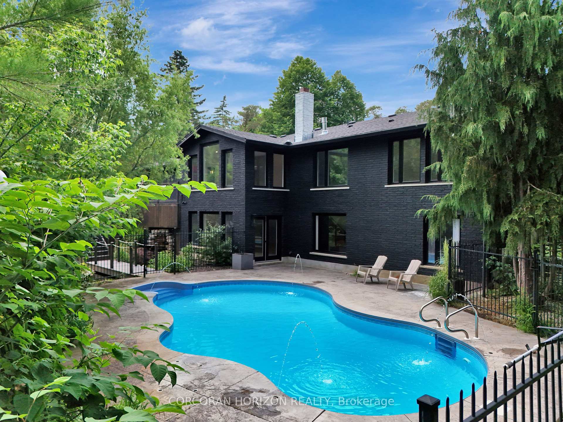 Photo 33 of 104 Grandview Drive, Waterloo — HOMEH