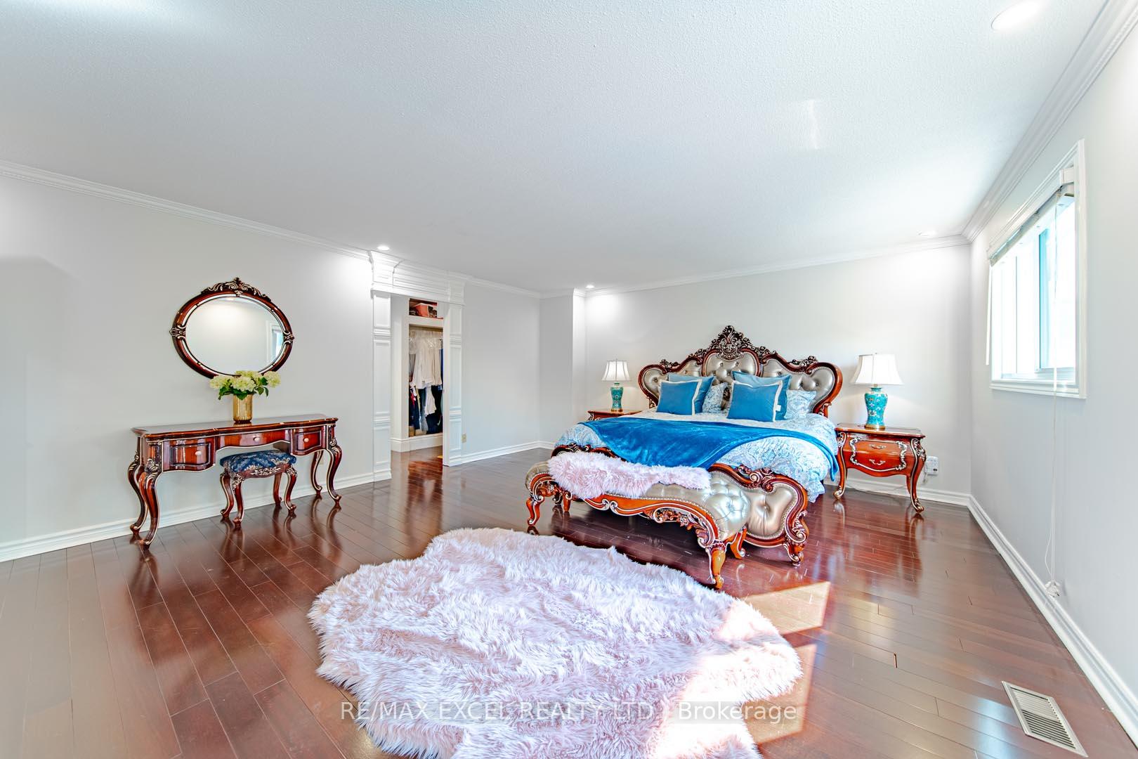 Photo 13 of 391 Manhattan Drive, Markham, Markville — HOMEH