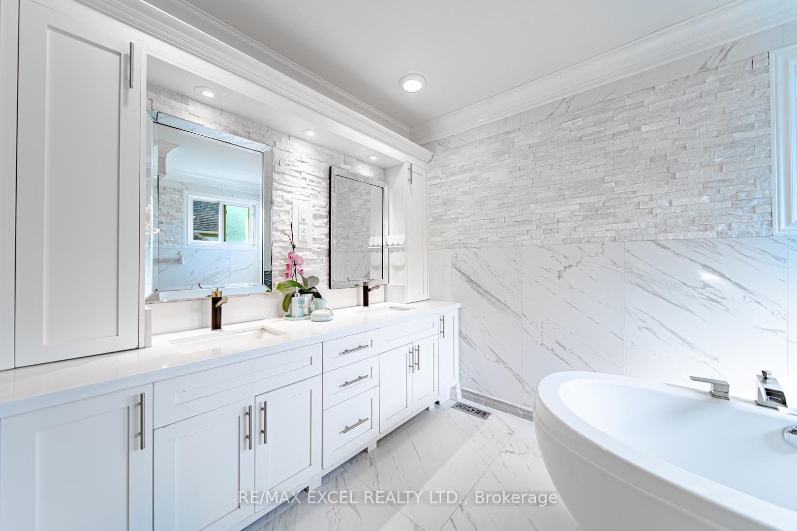 Photo 24 of 391 Manhattan Drive, Markham, Markville — HOMEH