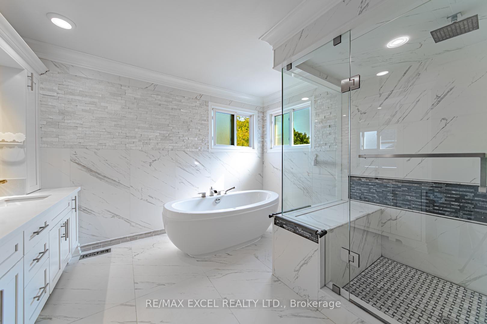 Photo 12 of 391 Manhattan Drive, Markham, Markville — HOMEH