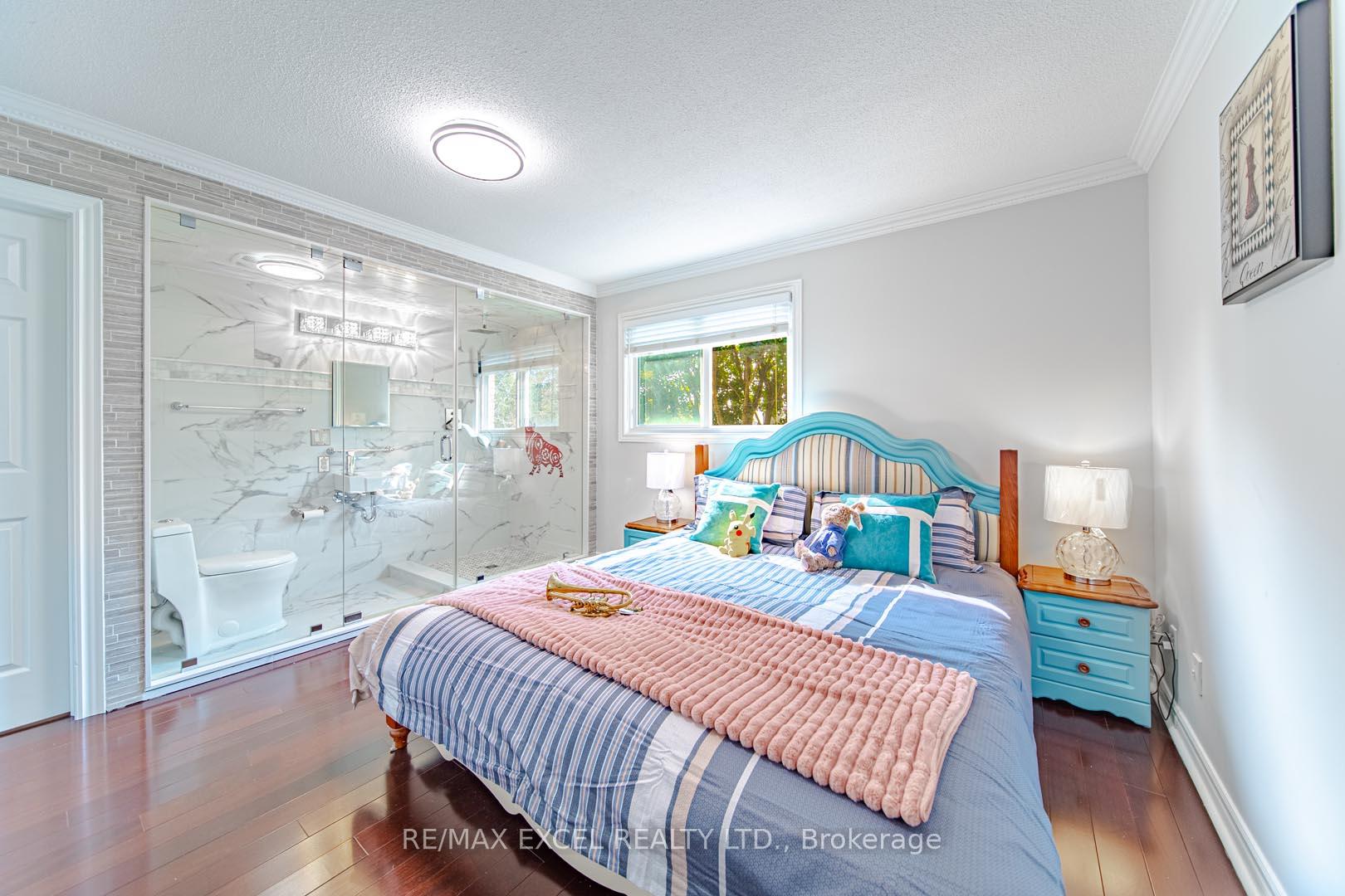 Photo 21 of 391 Manhattan Drive, Markham, Markville — HOMEH