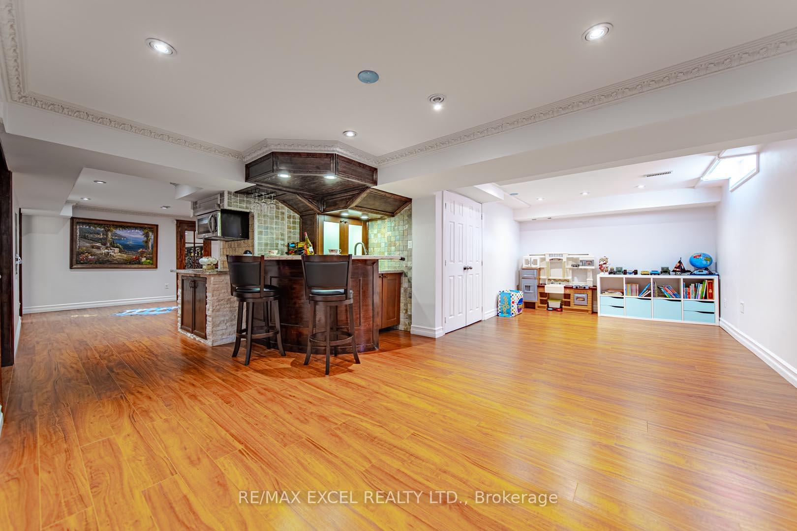 Photo 20 of 391 Manhattan Drive, Markham, Markville — HOMEH