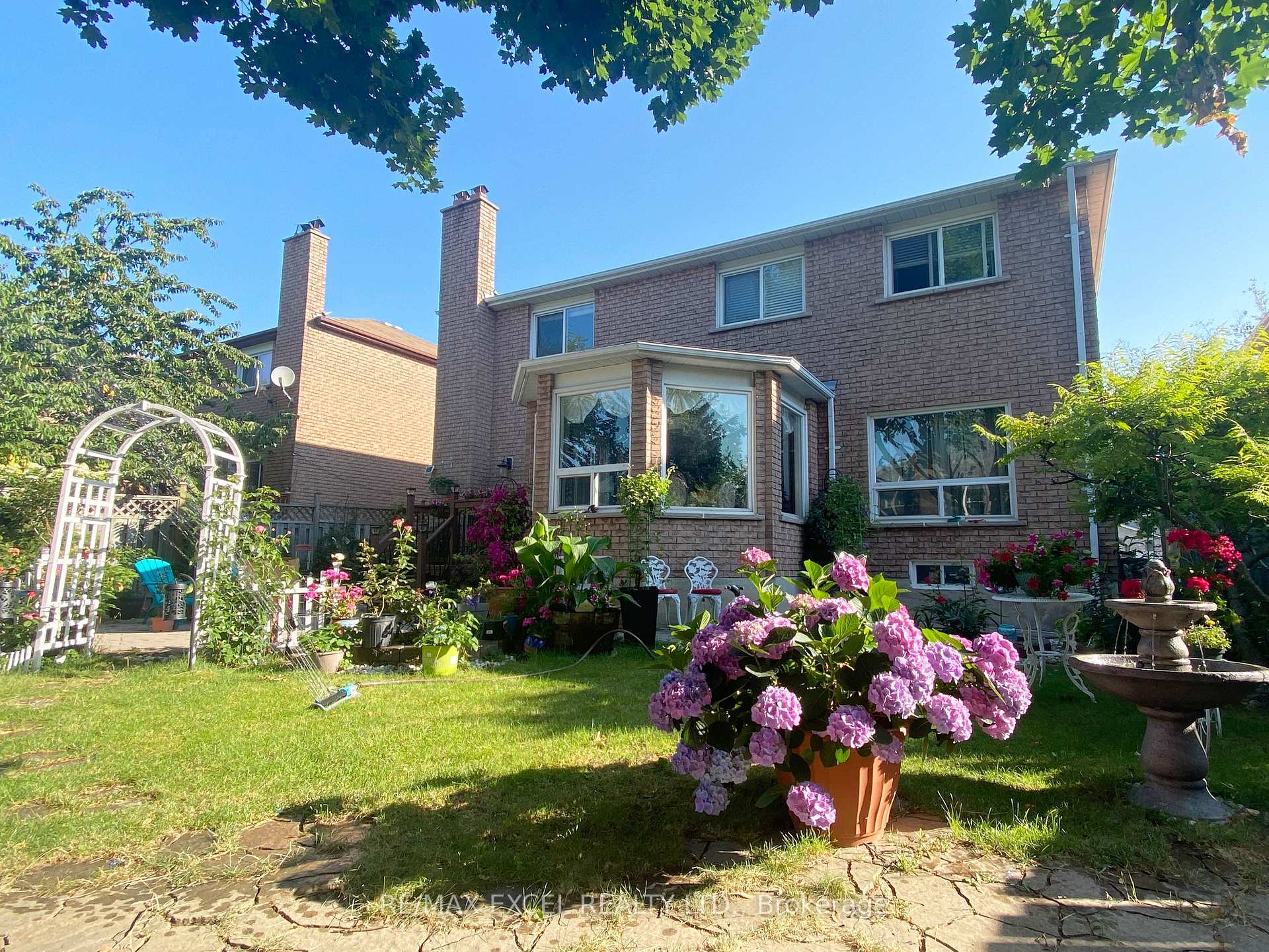 Photo 35 of 391 Manhattan Drive, Markham, Markville — HOMEH