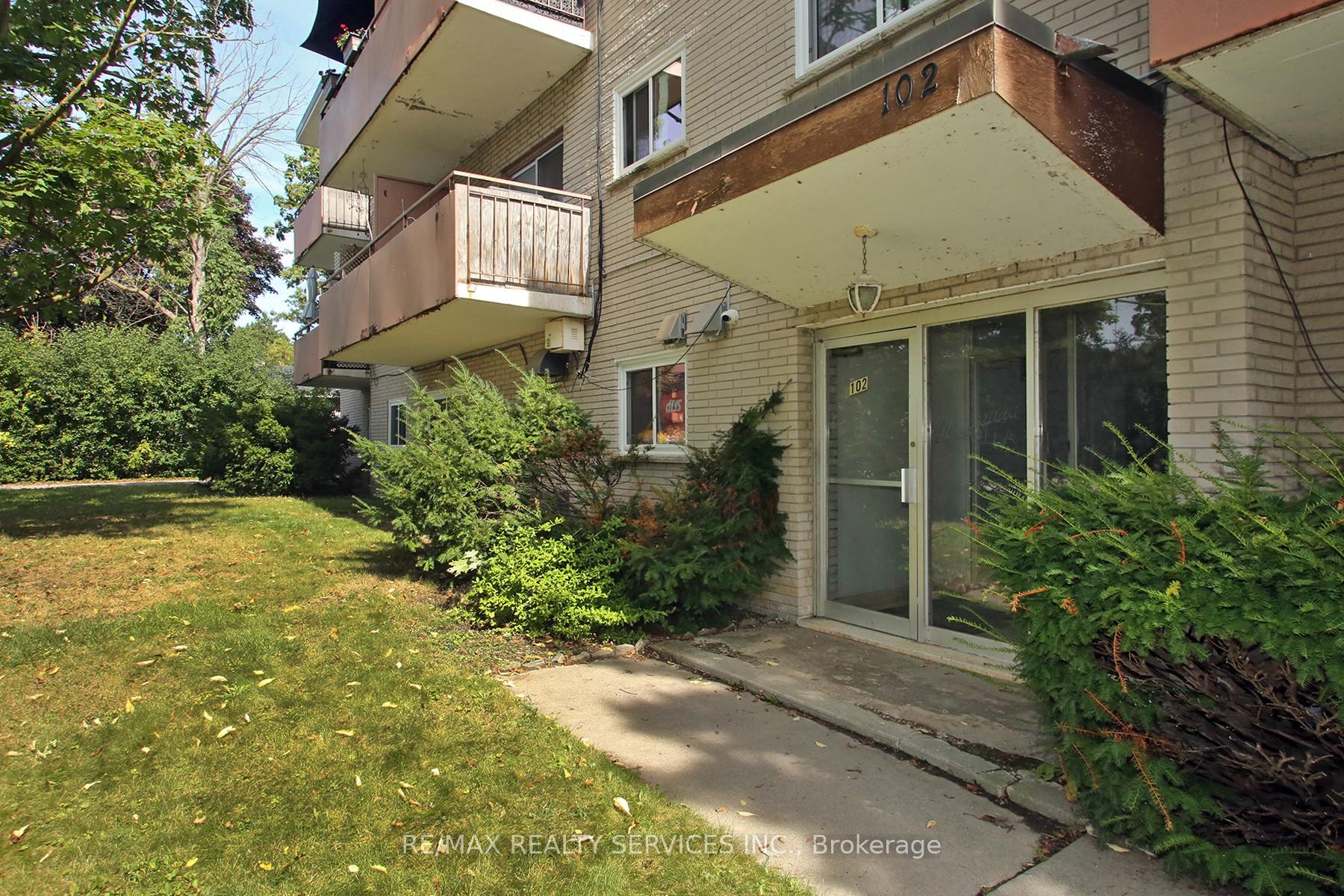 Photo 9 of 102 Front Street E, Whitby, Port Whitby — HOMEH