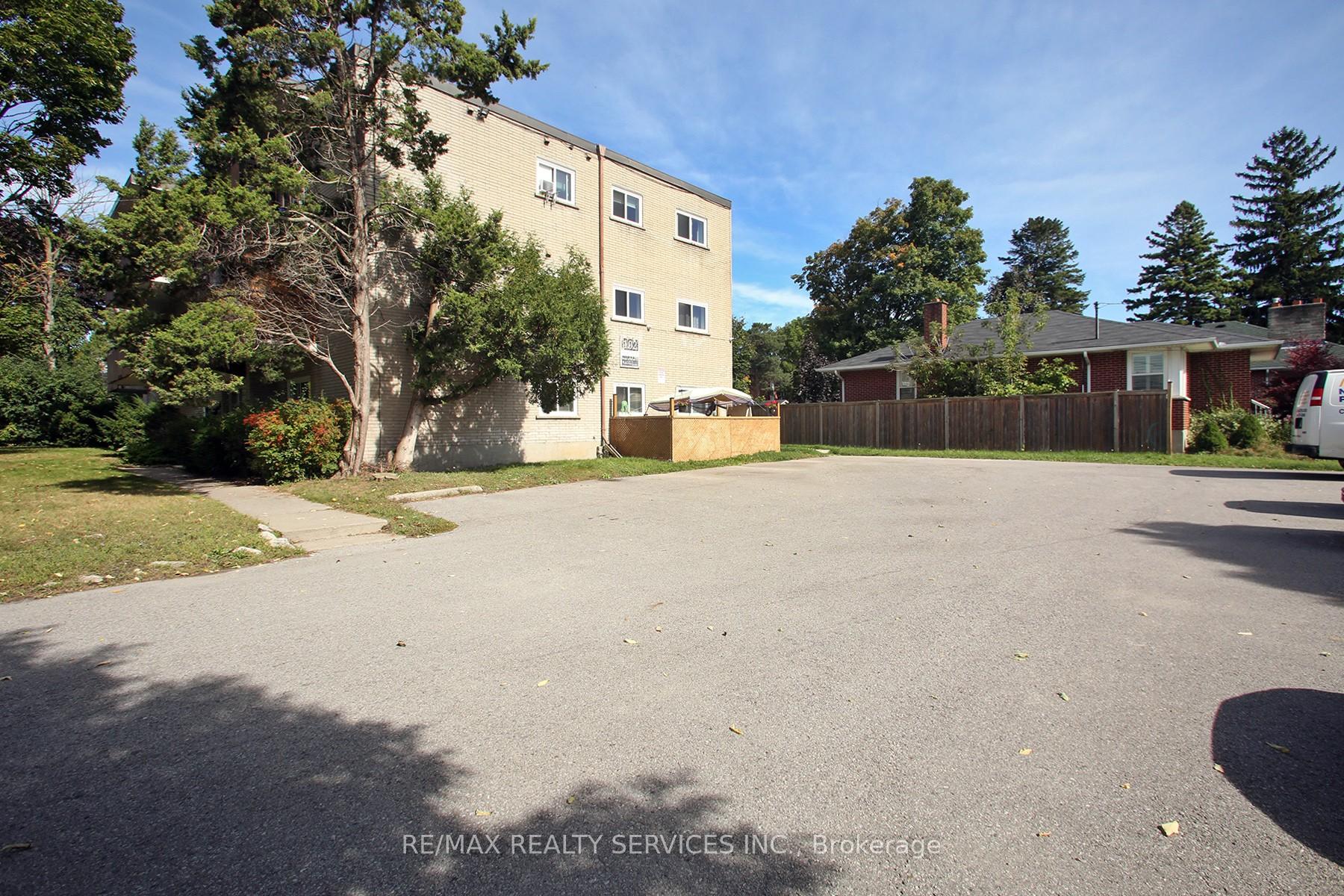 Photo 18 of 102 Front Street E, Whitby, Port Whitby — HOMEH