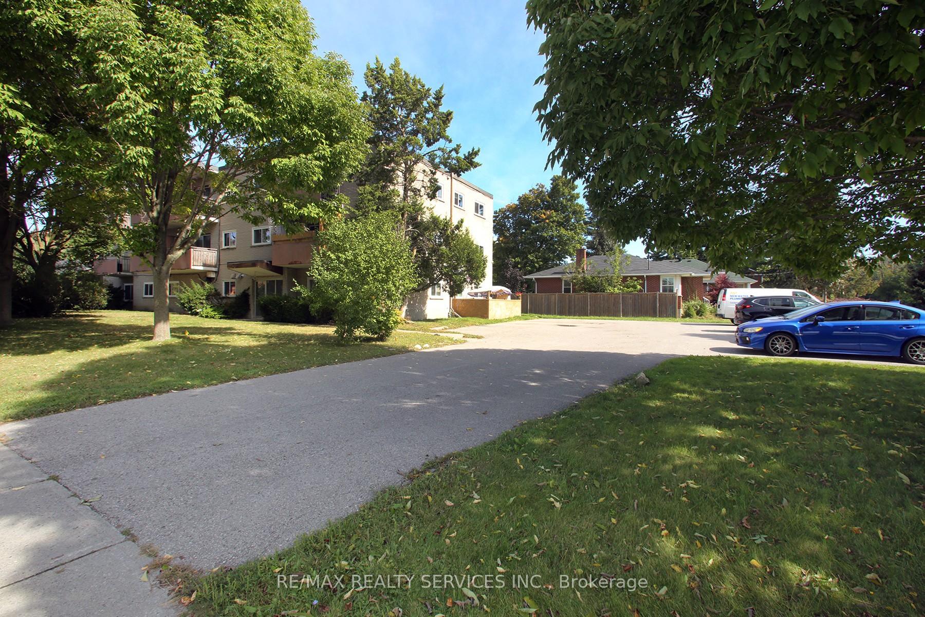 Photo 16 of 102 Front Street E, Whitby, Port Whitby — HOMEH