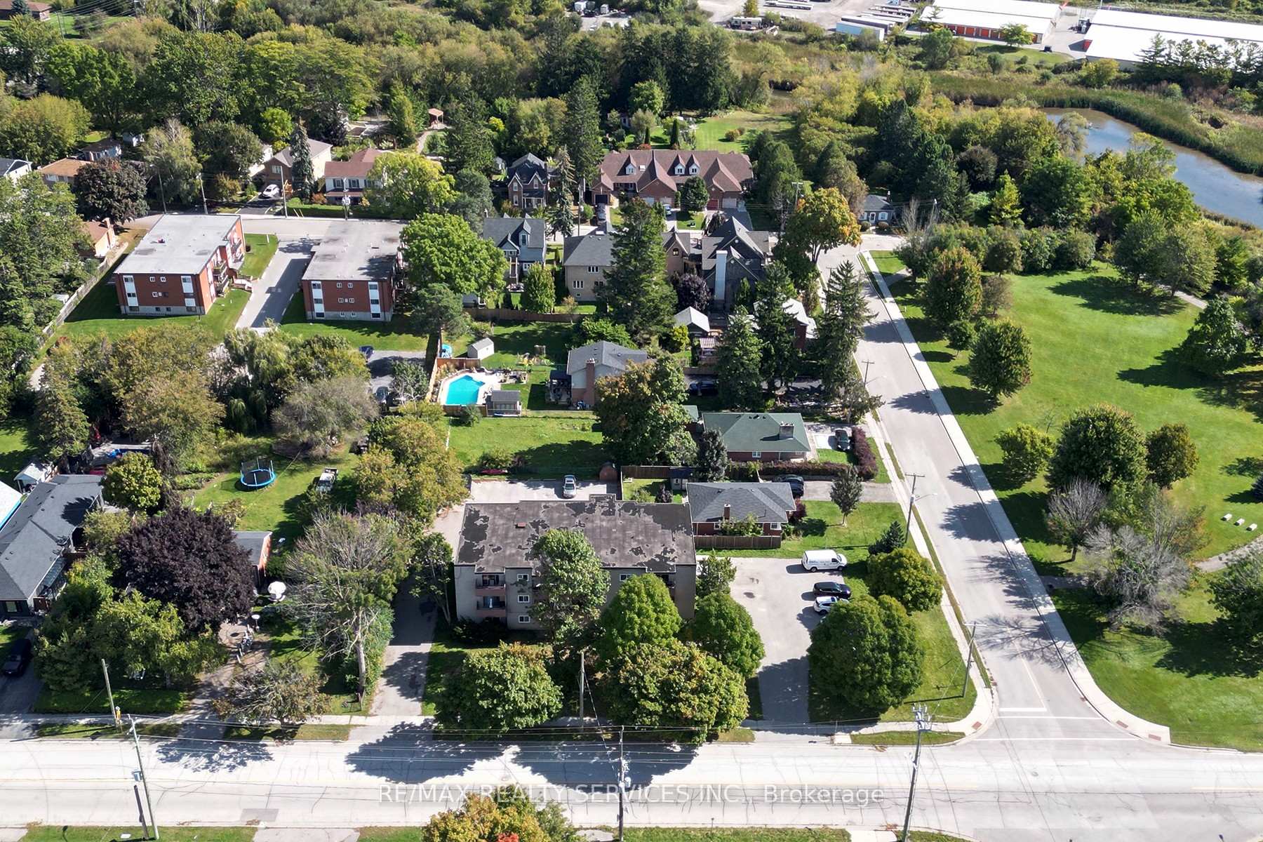 Photo 15 of 102 Front Street E, Whitby, Port Whitby — HOMEH