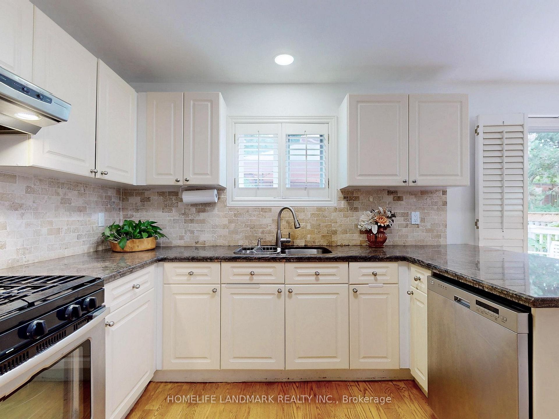 Photo 14 of 64 Bradgate Drive, Markham, Thornlea — HOMEH