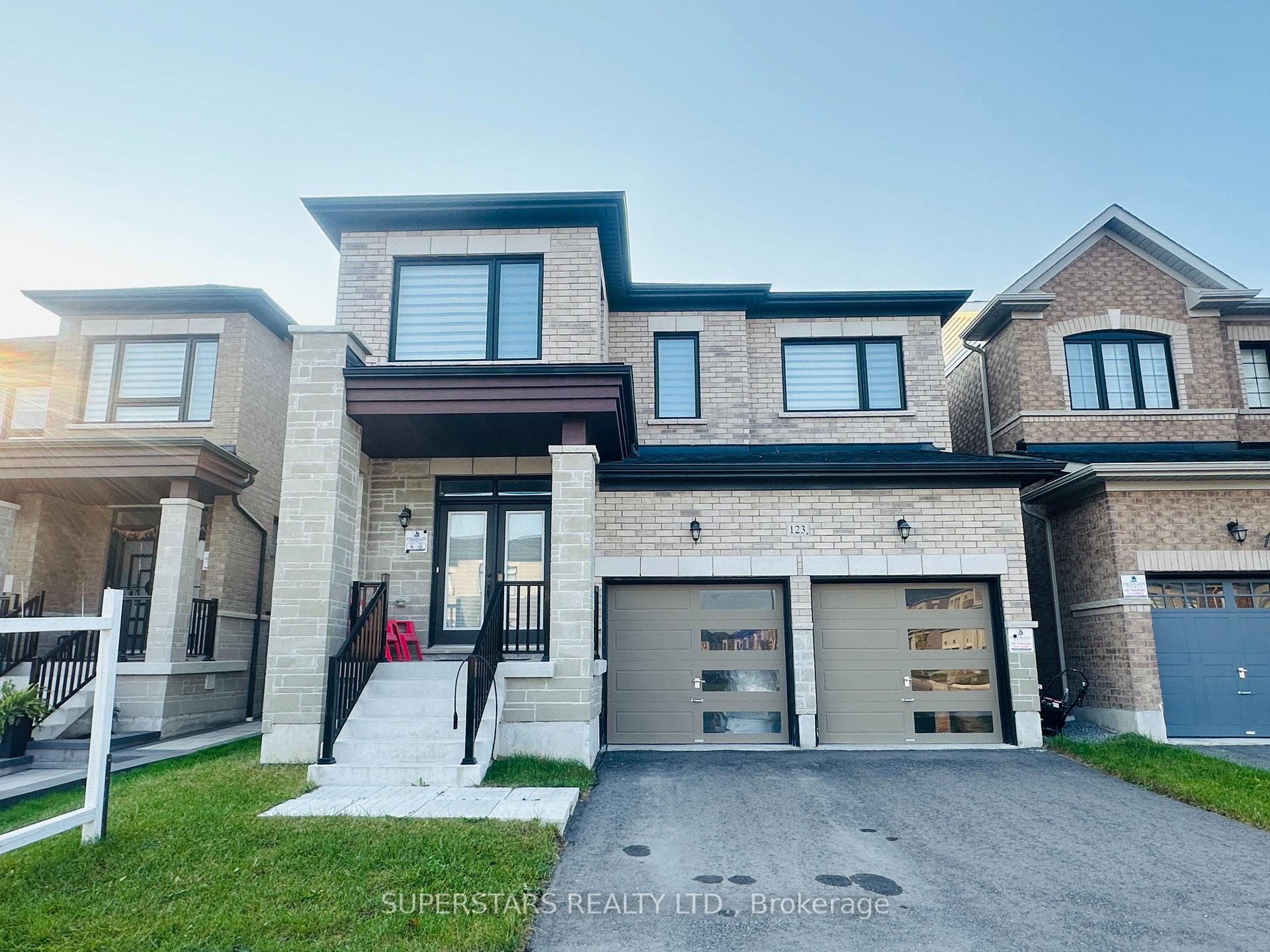 Front of 123 Micklefield Avenue