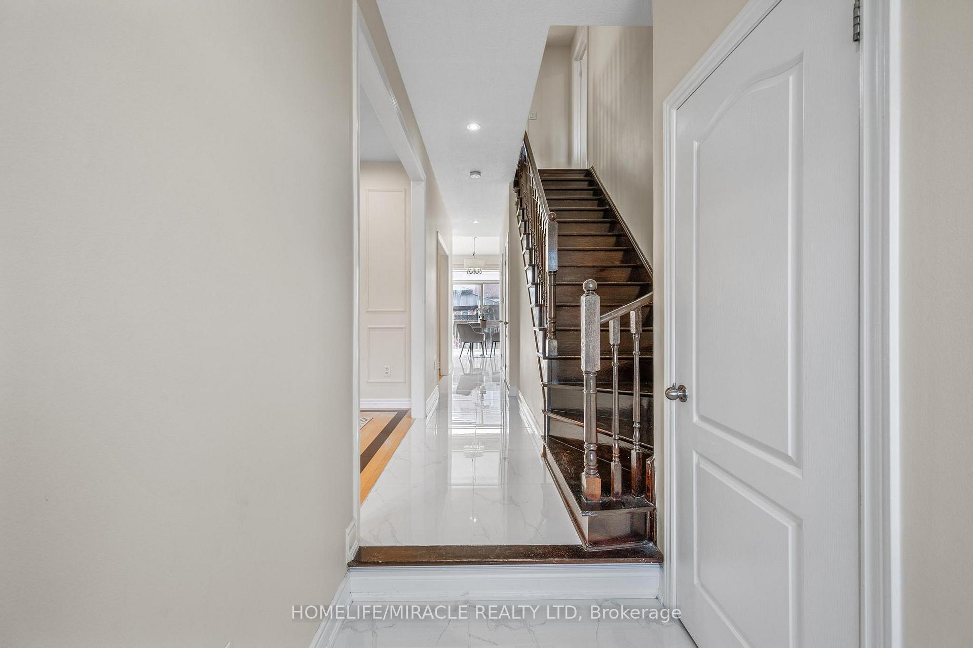 Photo 3 of 44 Wellsprings Drive, Brampton, Madoc — HOMEH