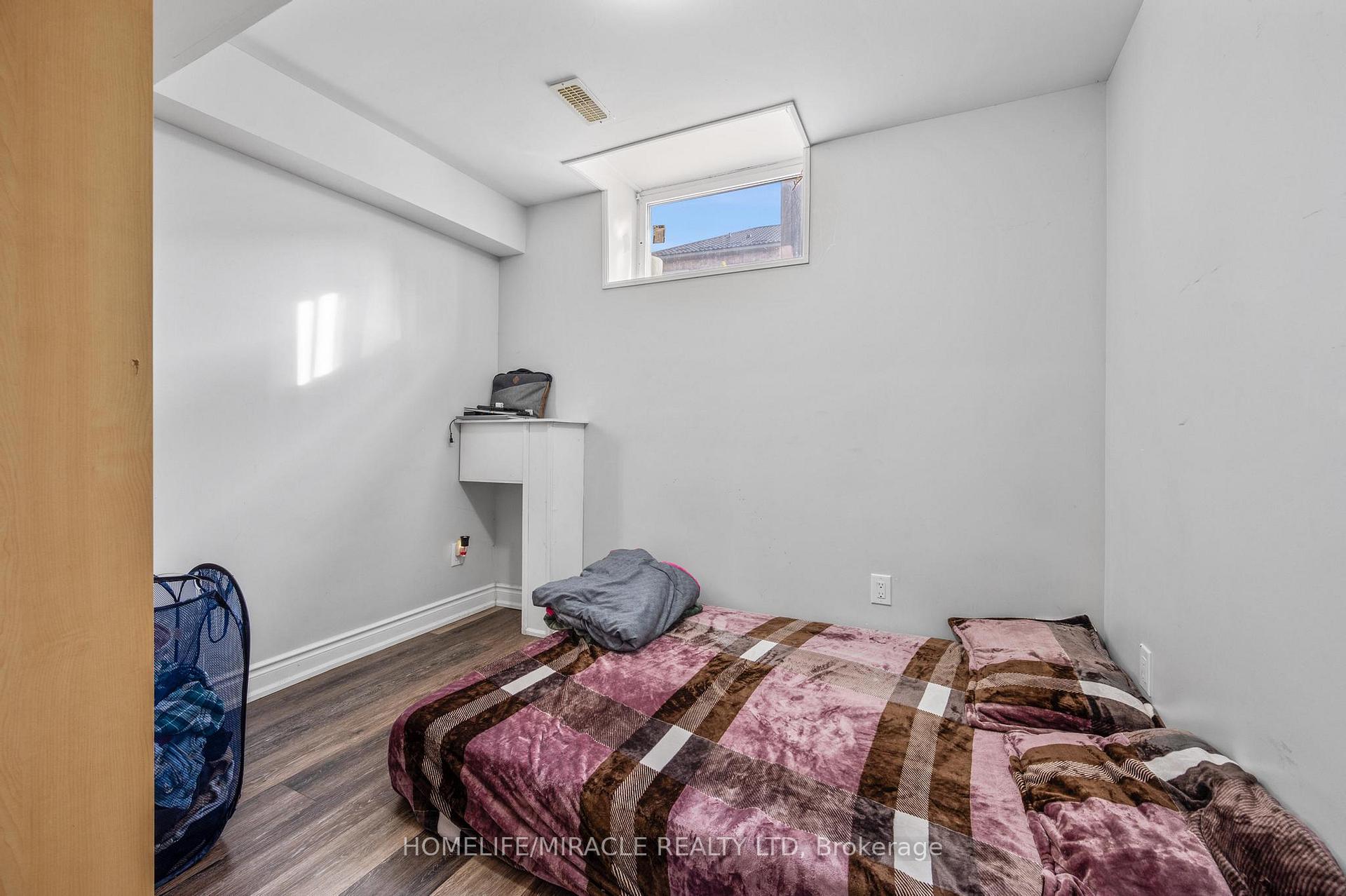 Photo 35 of 44 Wellsprings Drive, Brampton, Madoc — HOMEH