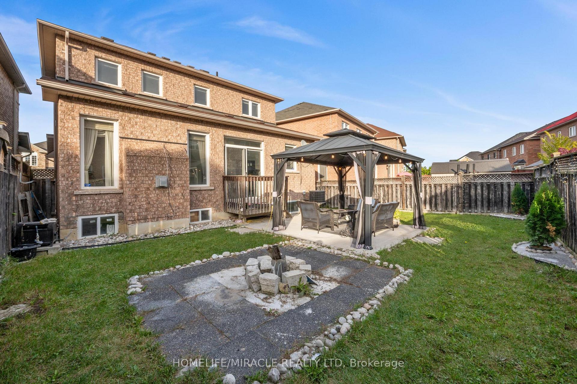 Photo 40 of 44 Wellsprings Drive, Brampton, Madoc — HOMEH