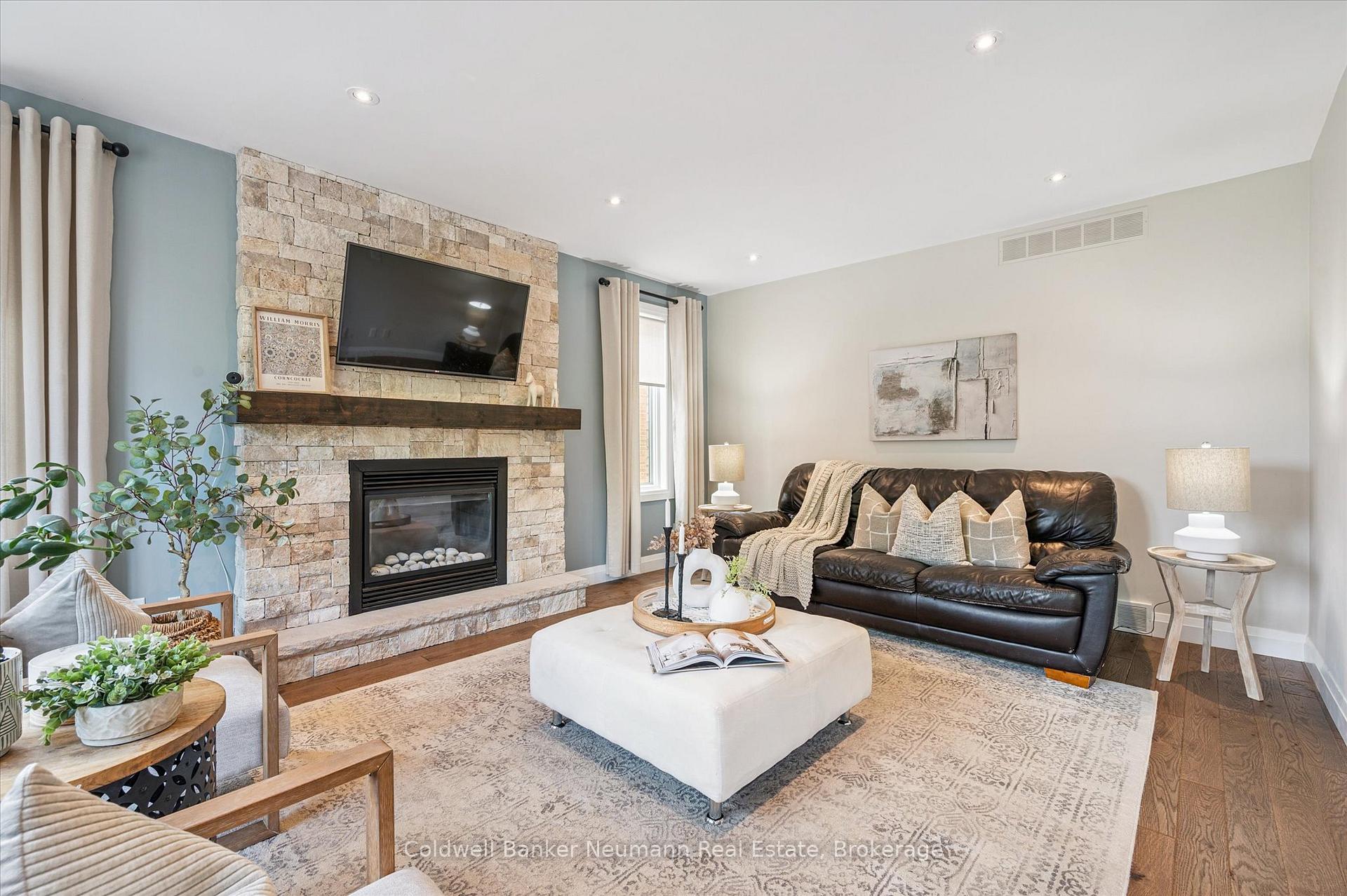 Photo 7 of 14 Bathgate Drive, Guelph, Kortright East — HOMEH