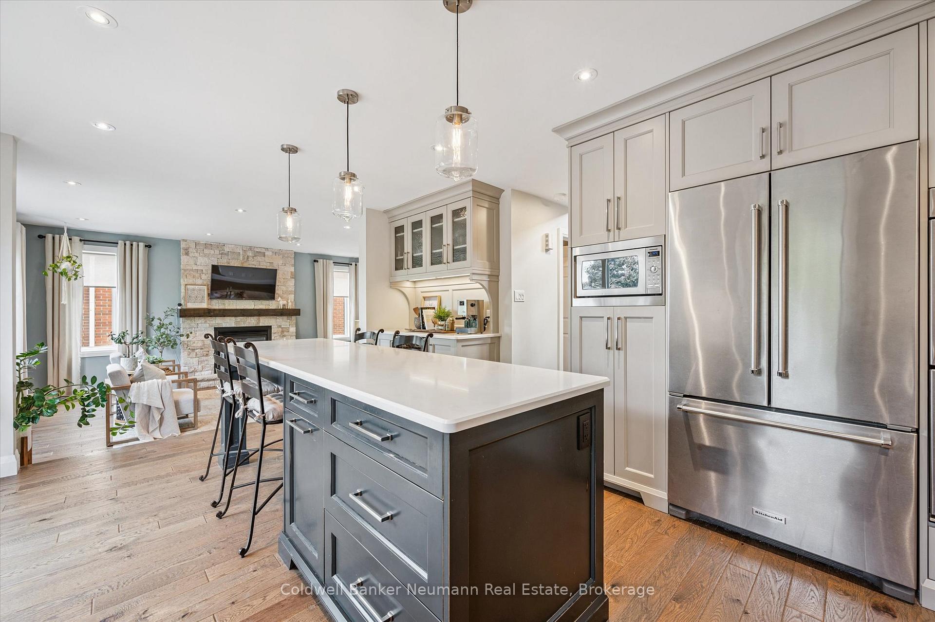 Photo 11 of 14 Bathgate Drive, Guelph, Kortright East — HOMEH