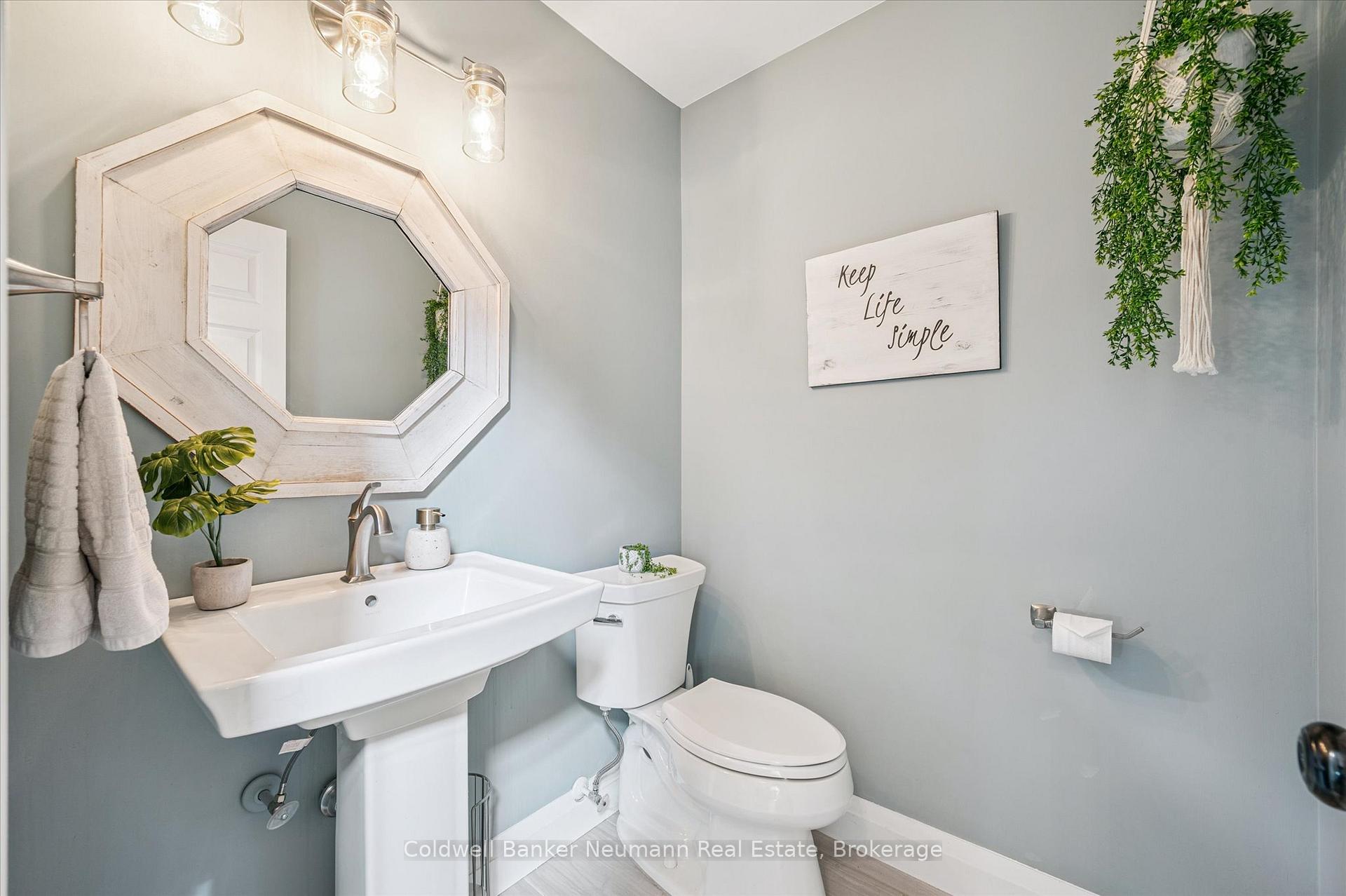Photo 16 of 14 Bathgate Drive, Guelph, Kortright East — HOMEH