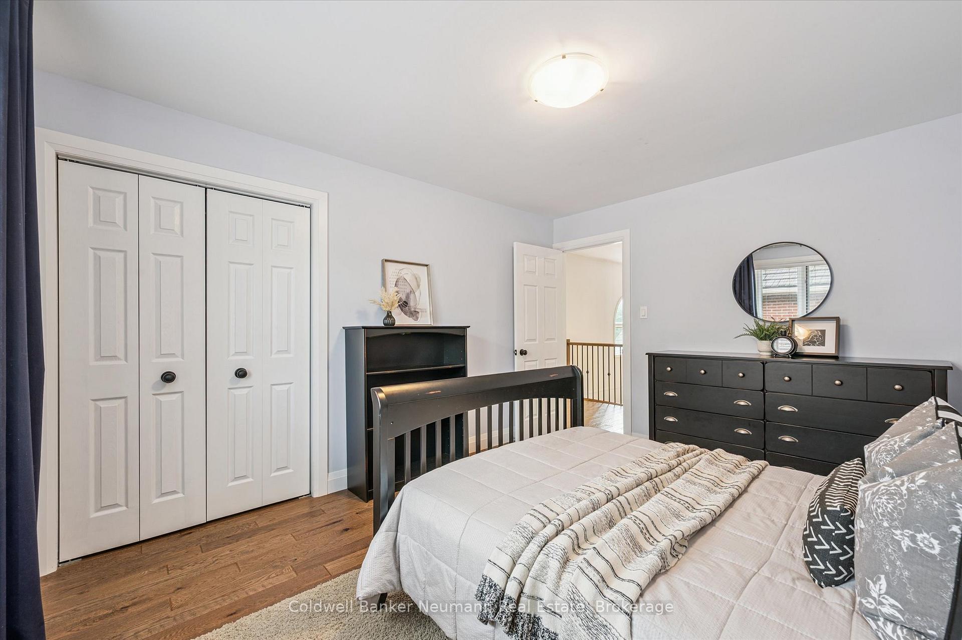 Photo 22 of 14 Bathgate Drive, Guelph, Kortright East — HOMEH