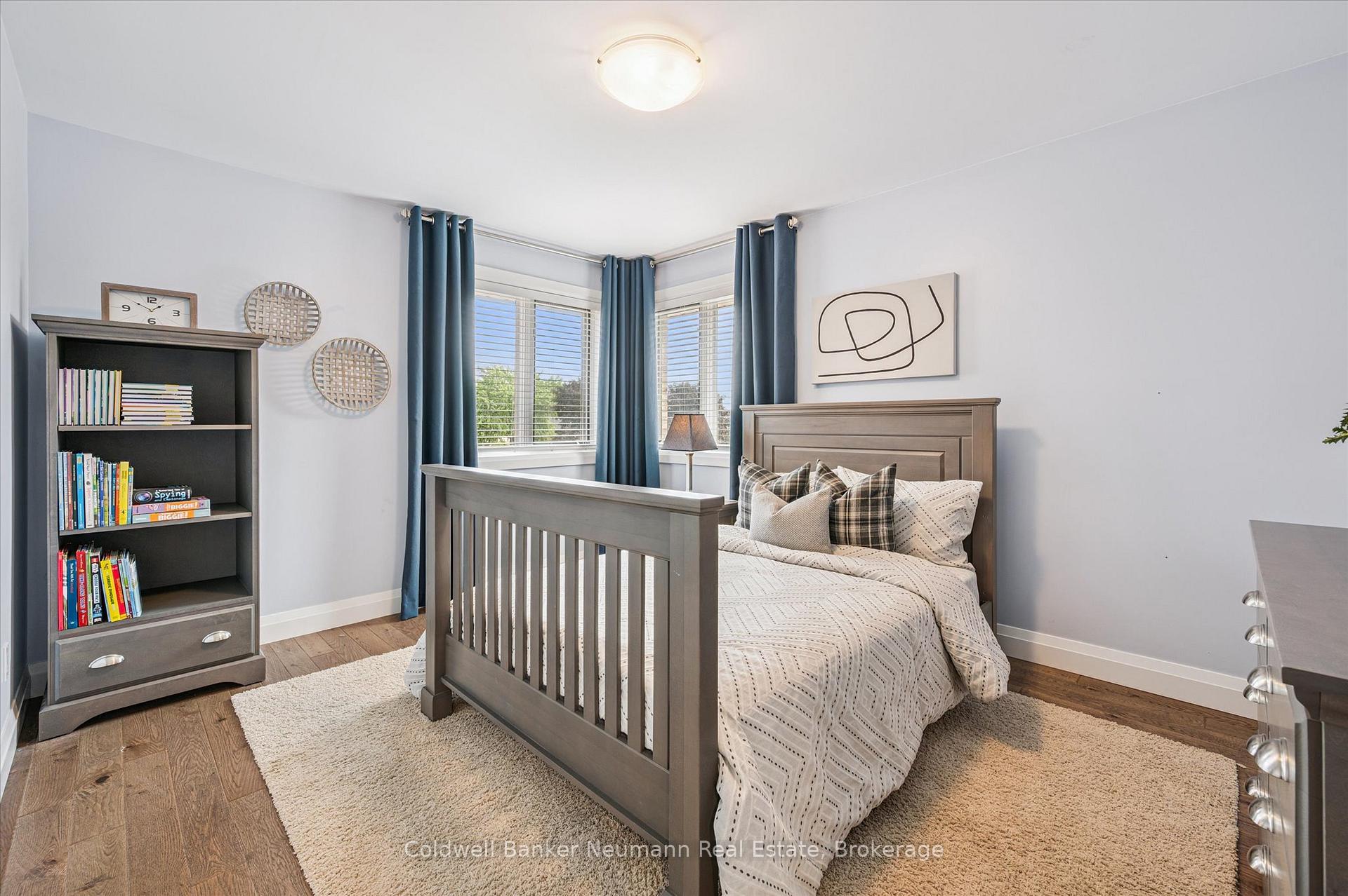 Photo 23 of 14 Bathgate Drive, Guelph, Kortright East — HOMEH