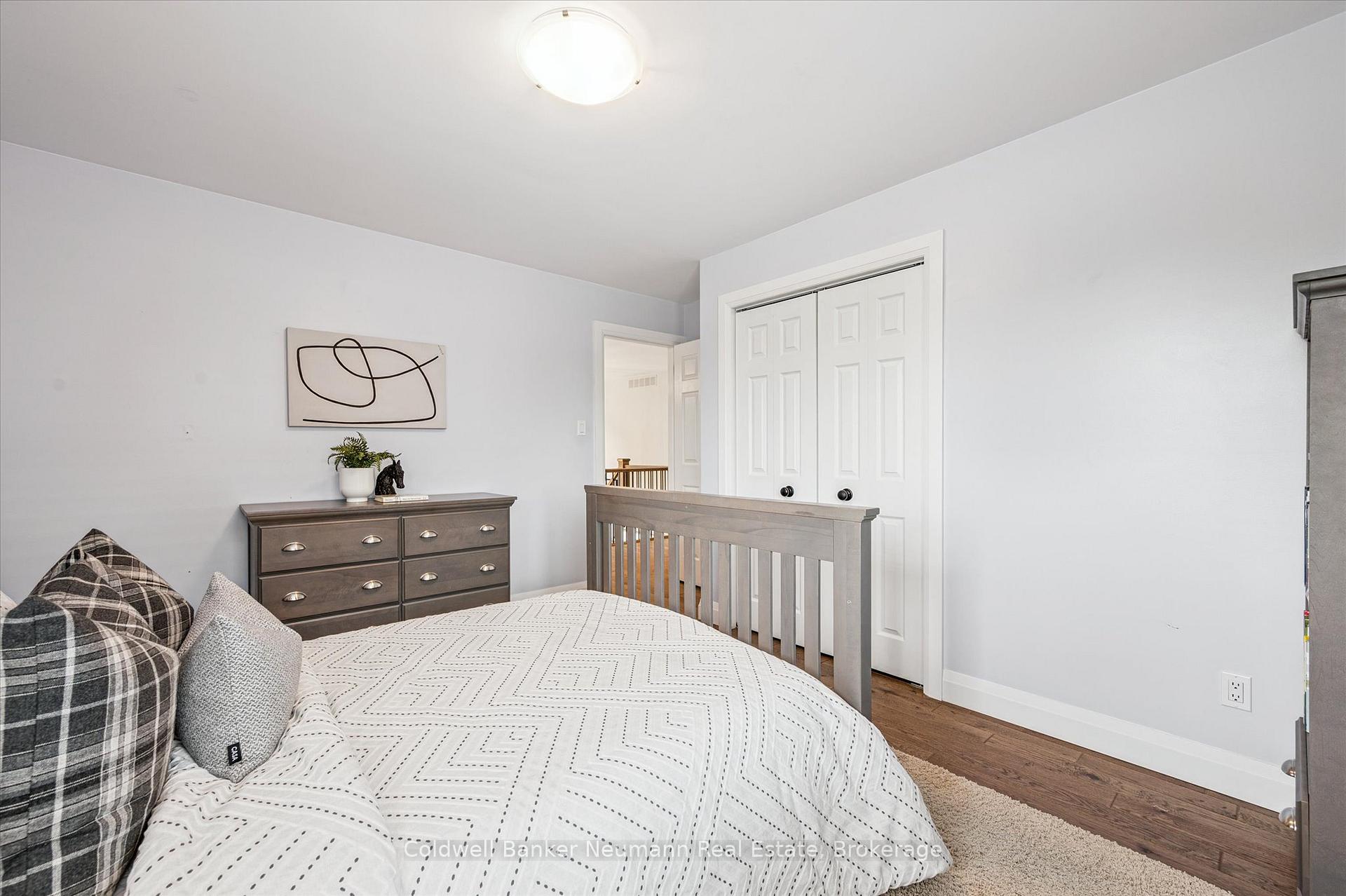 Photo 24 of 14 Bathgate Drive, Guelph, Kortright East — HOMEH
