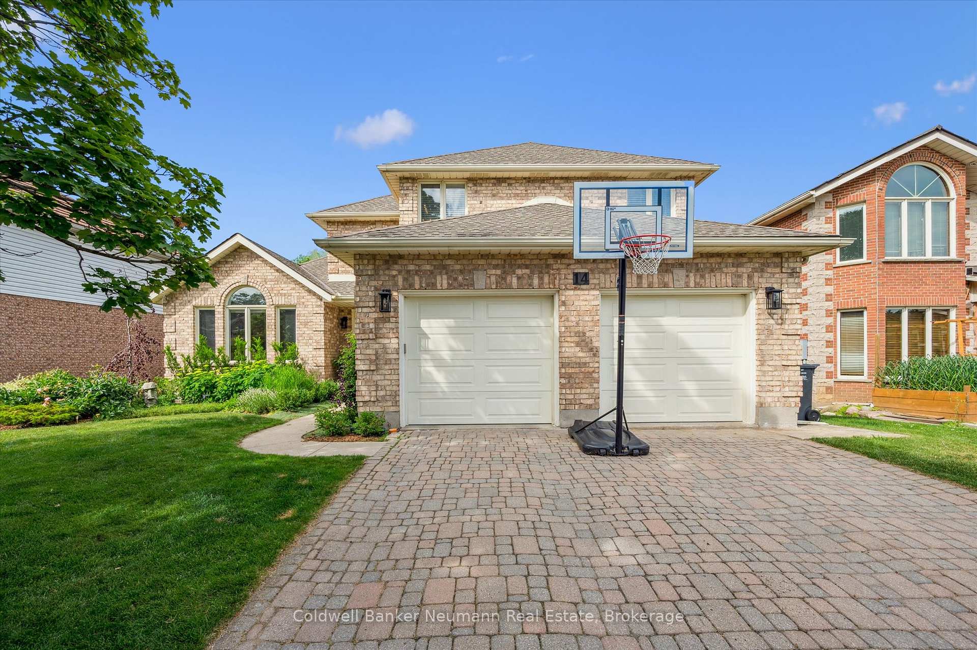 Photo 30 of 14 Bathgate Drive, Guelph, Kortright East — HOMEH