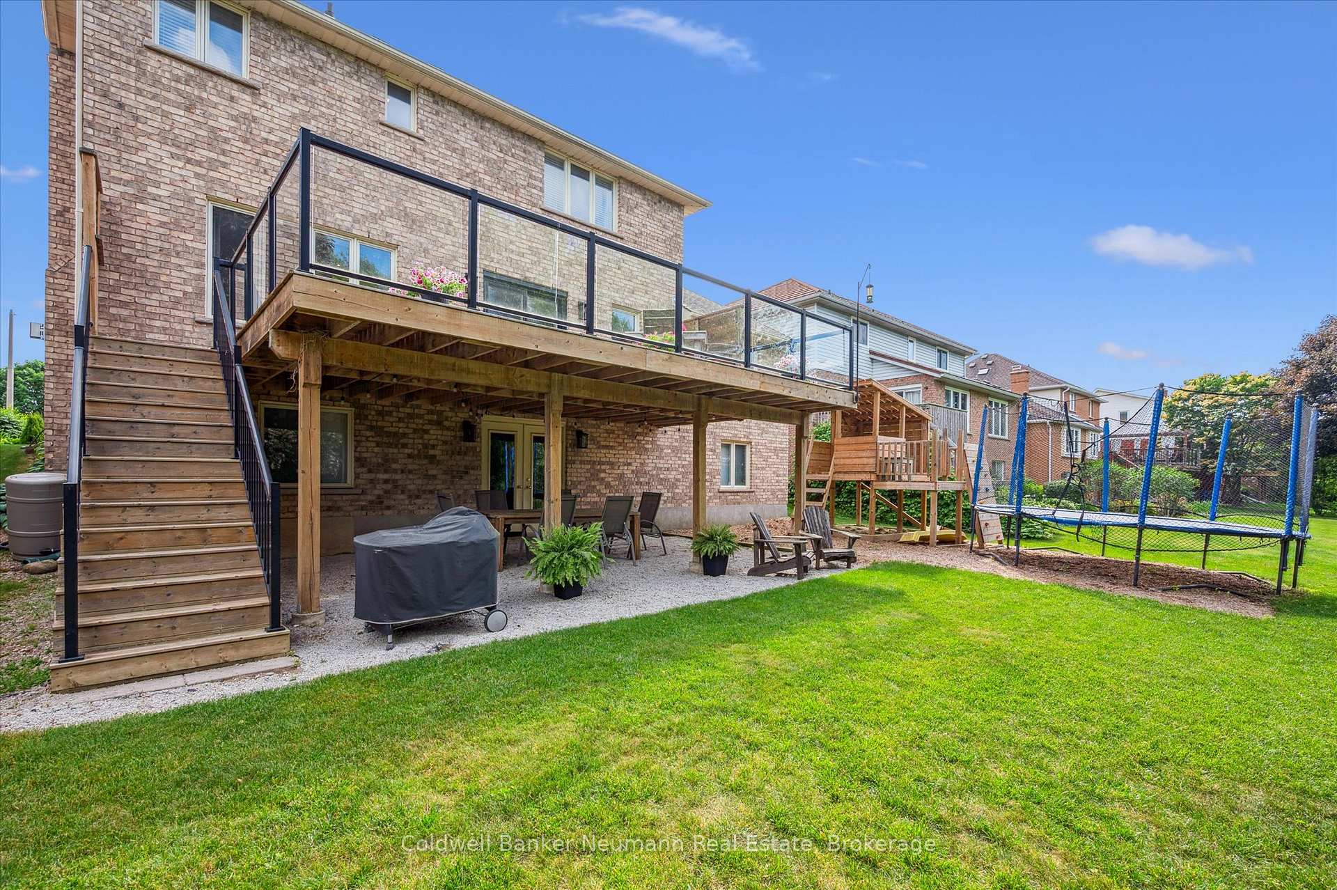 Photo 32 of 14 Bathgate Drive, Guelph, Kortright East — HOMEH