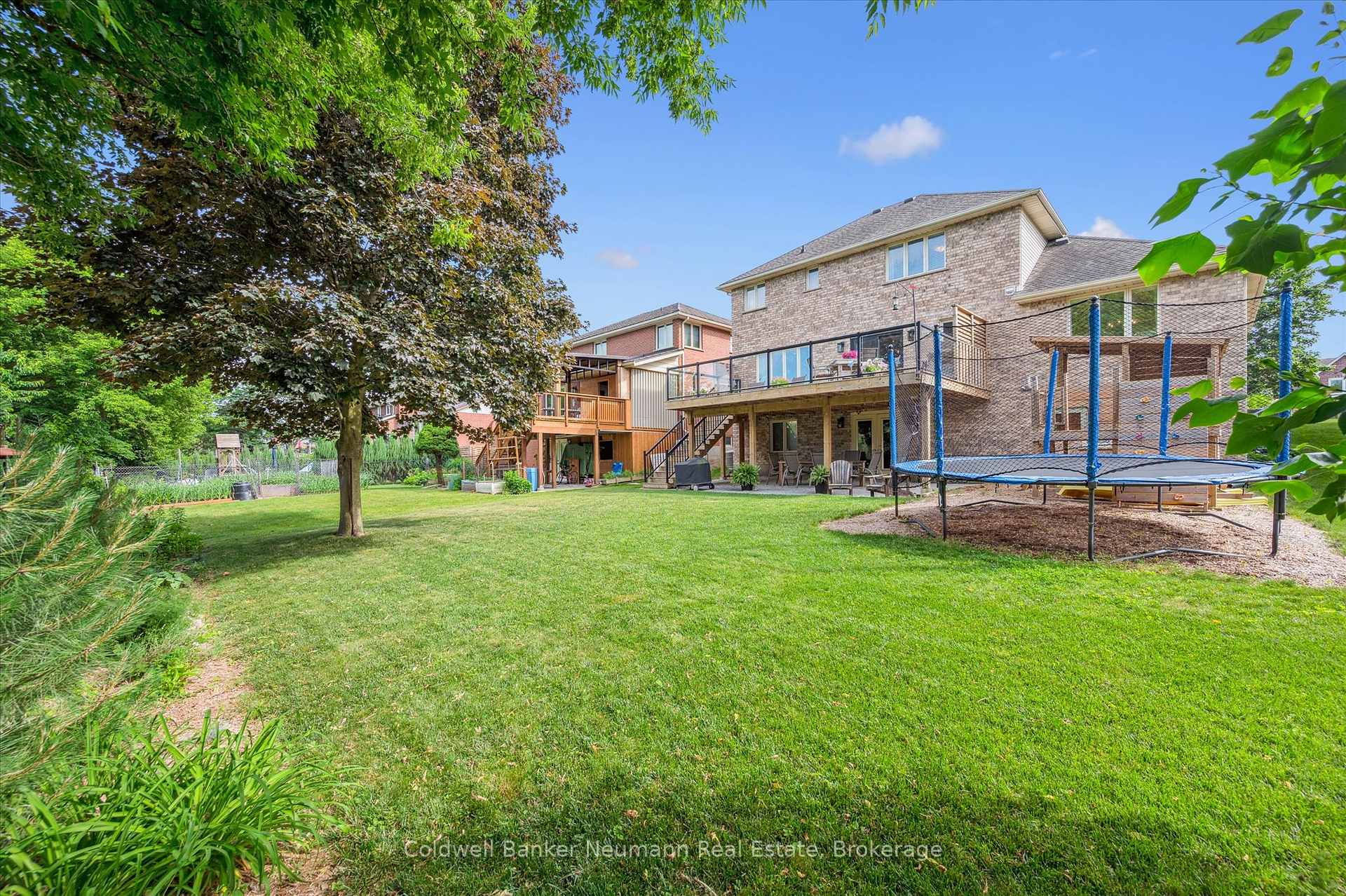 Photo 36 of 14 Bathgate Drive, Guelph, Kortright East — HOMEH