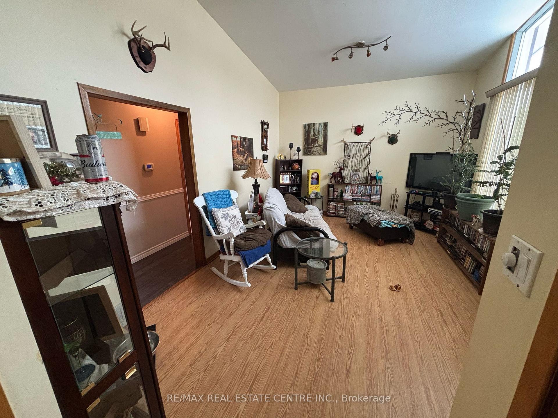 Photo 8 of 1401 Lascelle Avenue, Cornwall — HOMEH