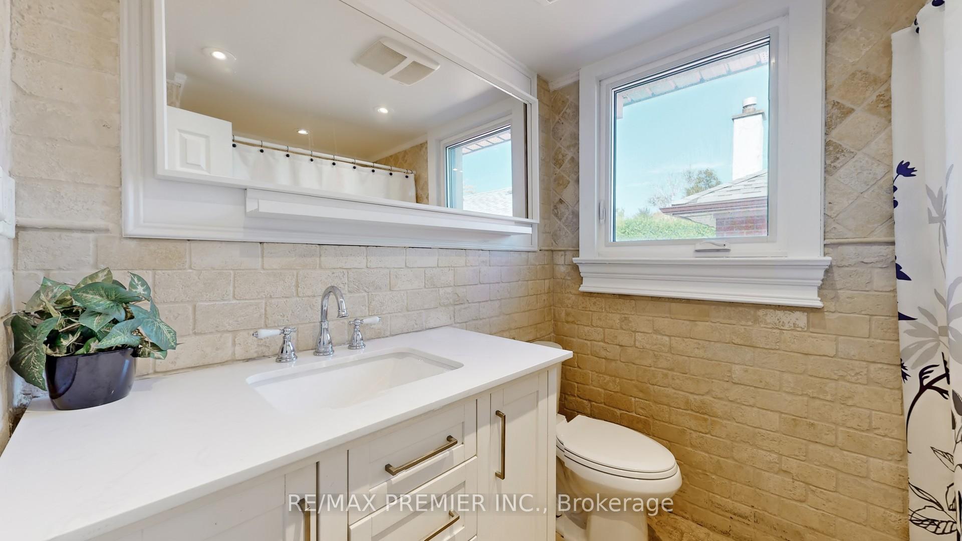 Photo 7 of 64 Alhart Drive, Etobicoke, Thistletown-Beaumonde Heights — HOMEH