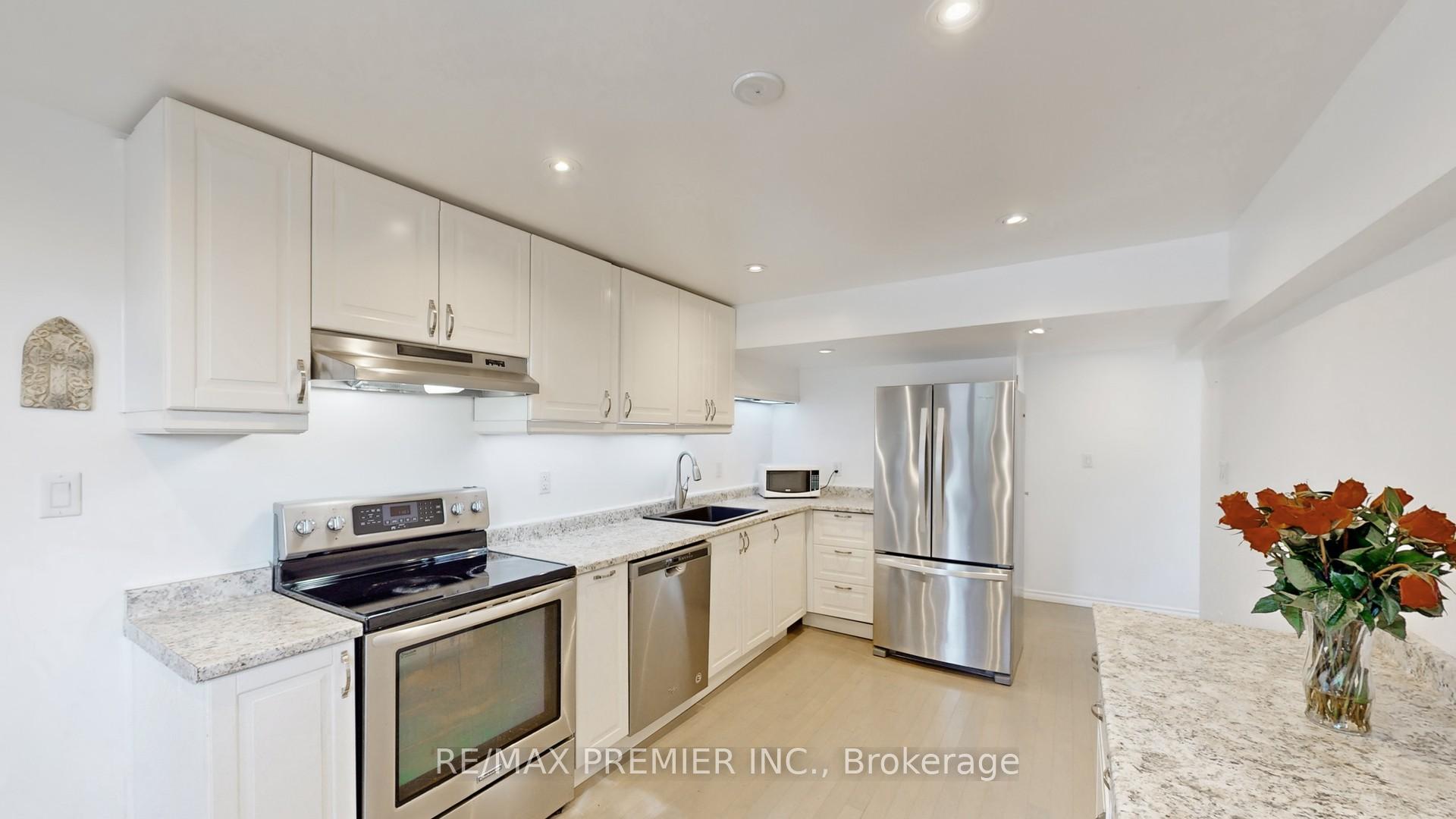 Photo 17 of 64 Alhart Drive, Etobicoke, Thistletown-Beaumonde Heights — HOMEH