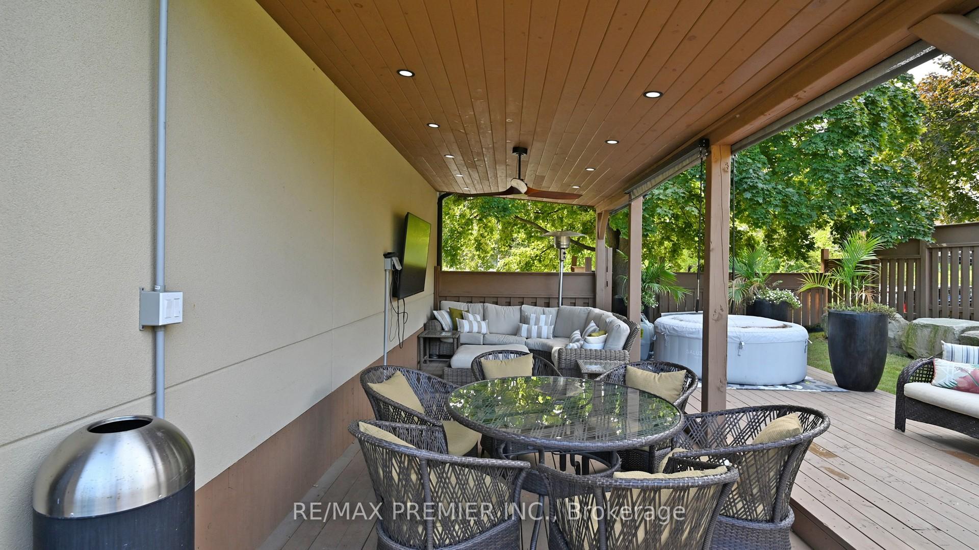 Photo 10 of 64 Alhart Drive, Etobicoke, Thistletown-Beaumonde Heights — HOMEH