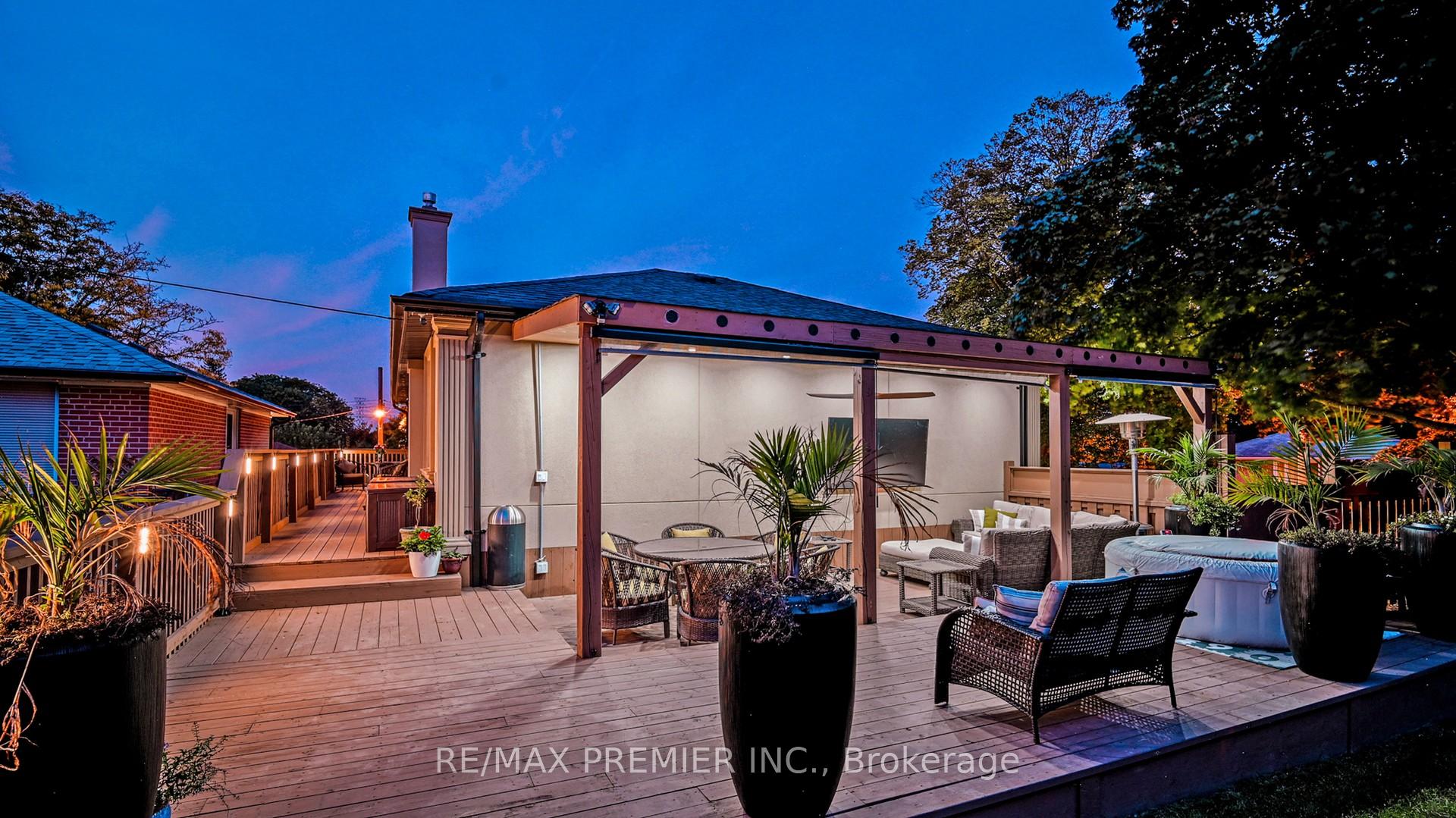 Photo 9 of 64 Alhart Drive, Etobicoke, Thistletown-Beaumonde Heights — HOMEH