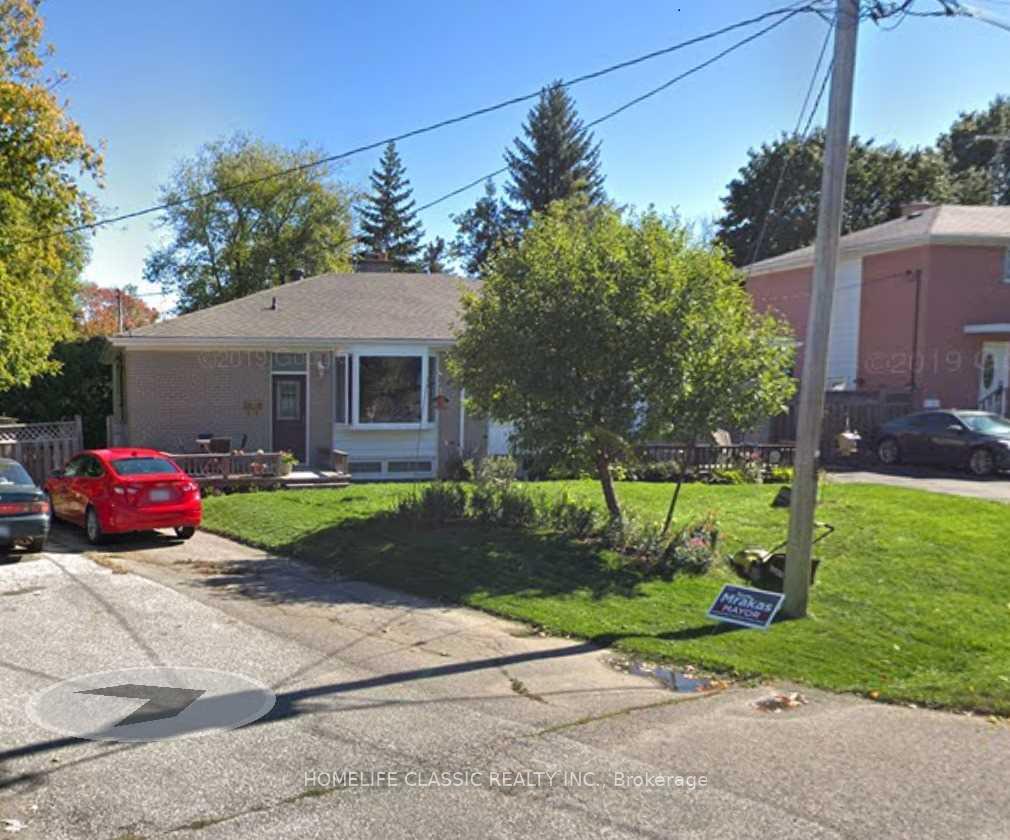 Front of 43 Bailey Crescent