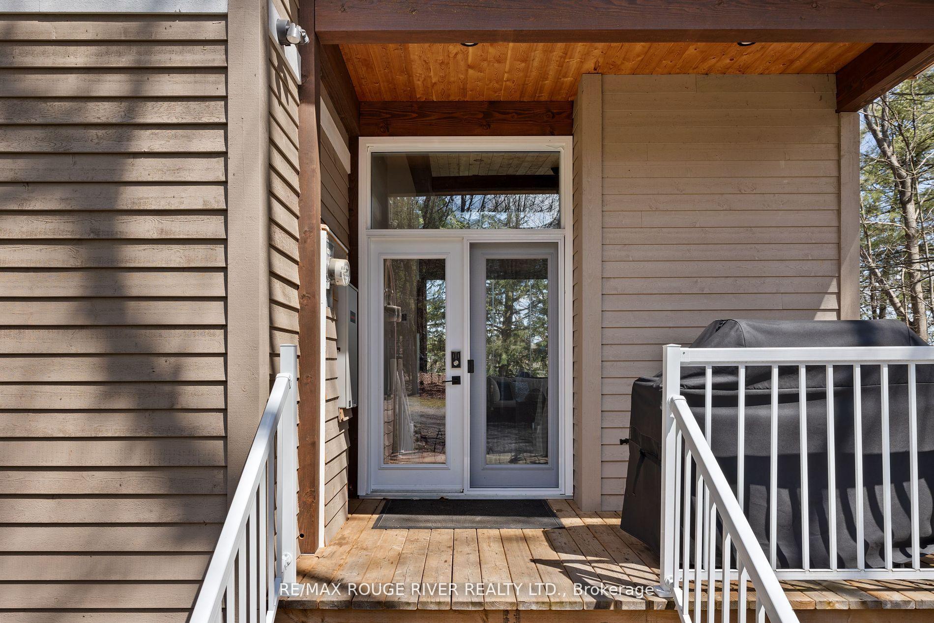 Photo 3 of 1111 Whitehead Farm Road, Gravenhurst, Muskoka (S) — HOMEH