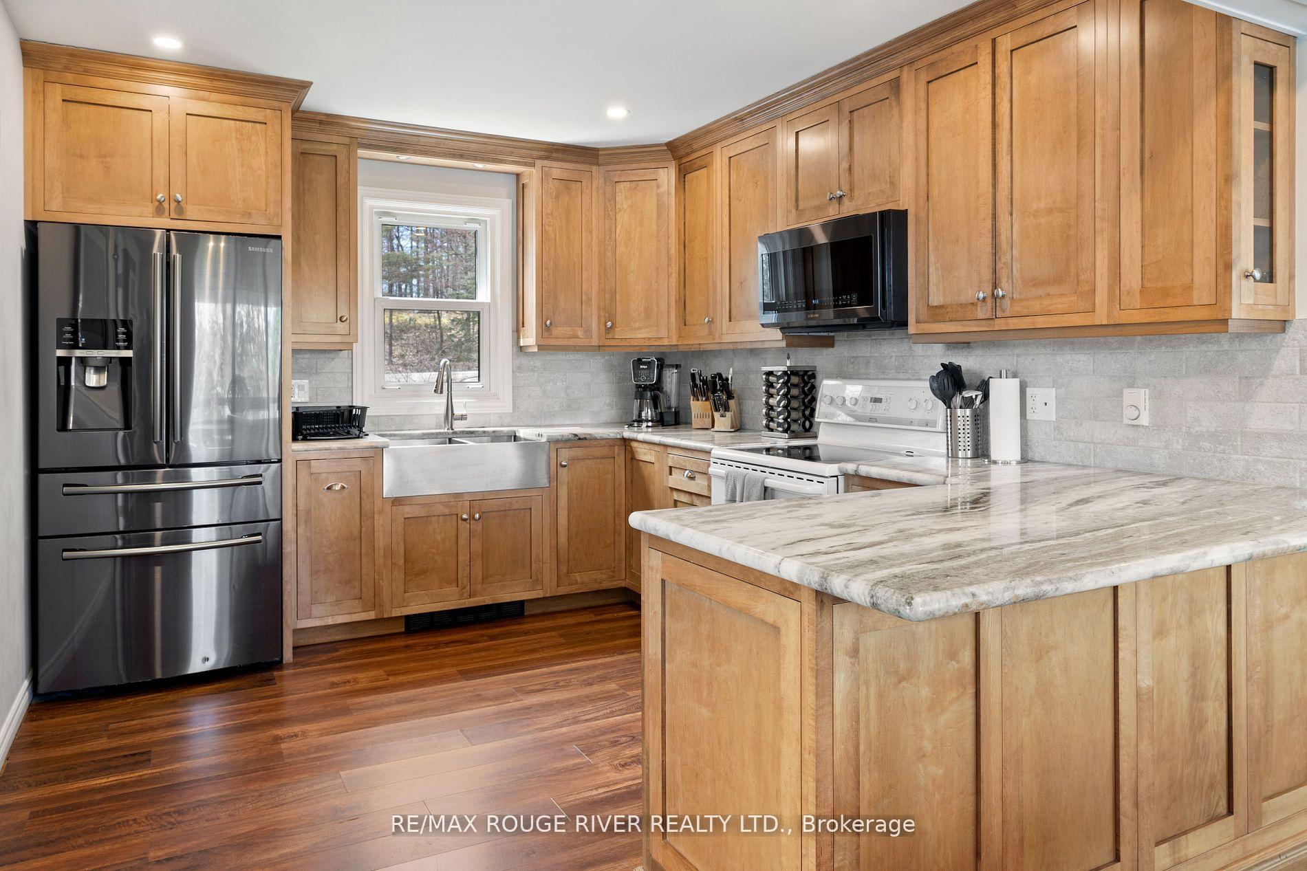 Photo 4 of 1111 Whitehead Farm Road, Gravenhurst, Muskoka (S) — HOMEH