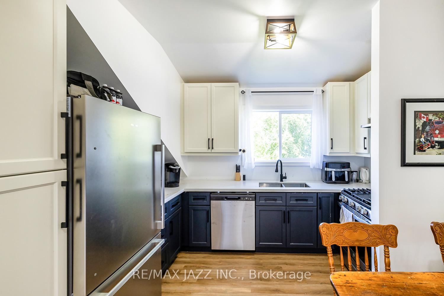 Photo 15 of 264 Mary Street, Scugog, Port Perry — HOMEH
