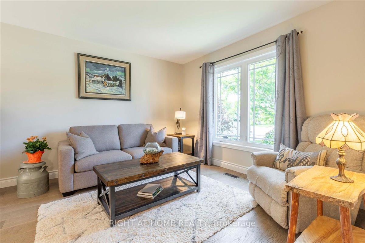 Photo 8 of 116 Herrell Avenue, Barrie, Painswick North — HOMEH