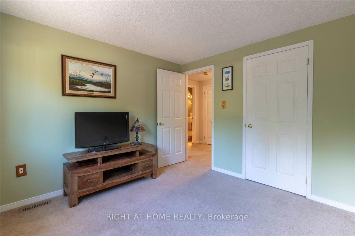 Photo 13 of 116 Herrell Avenue, Barrie, Painswick North — HOMEH