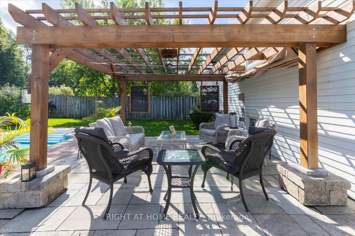Photo 20 of 116 Herrell Avenue, Barrie, Painswick North — HOMEH