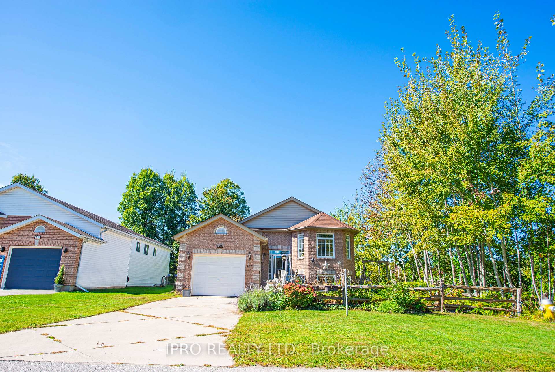 Photo 1 of 128 Smallman Drive, Wasaga Beach — HOMEH